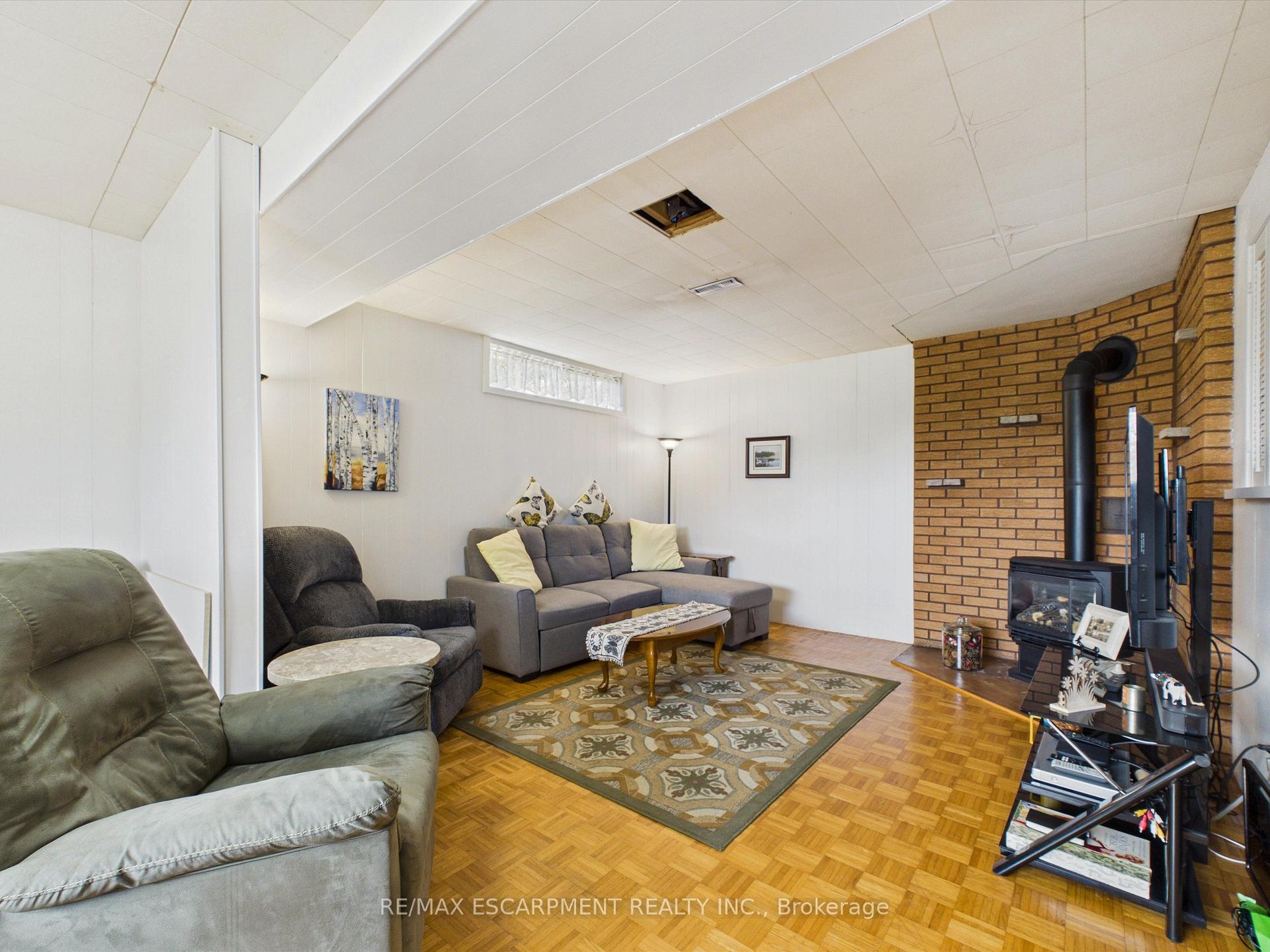 Photo 8 of 39 Orma Drive, Orillia — HOMEH