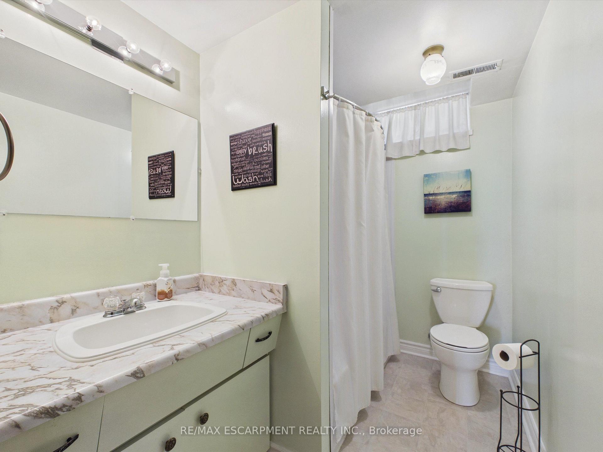 Photo 12 of 39 Orma Drive, Orillia — HOMEH