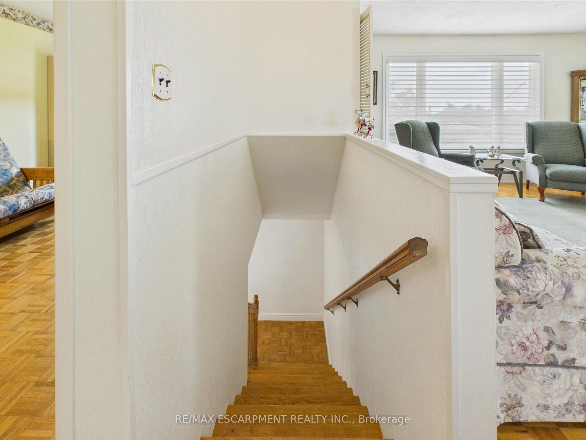 Photo 14 of 39 Orma Drive, Orillia — HOMEH
