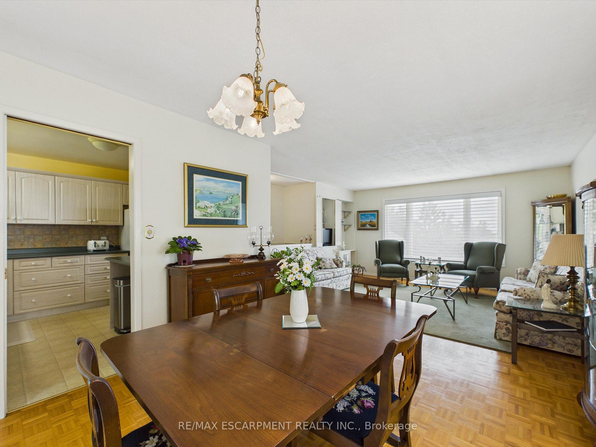 Photo 18 of 39 Orma Drive, Orillia — HOMEH