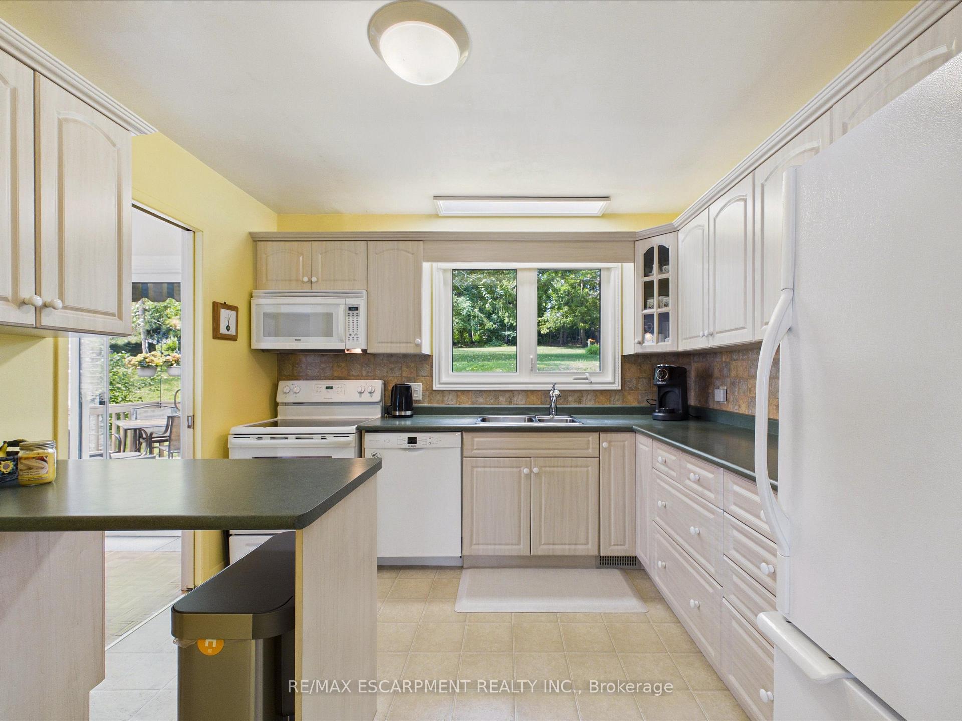 Photo 20 of 39 Orma Drive, Orillia — HOMEH