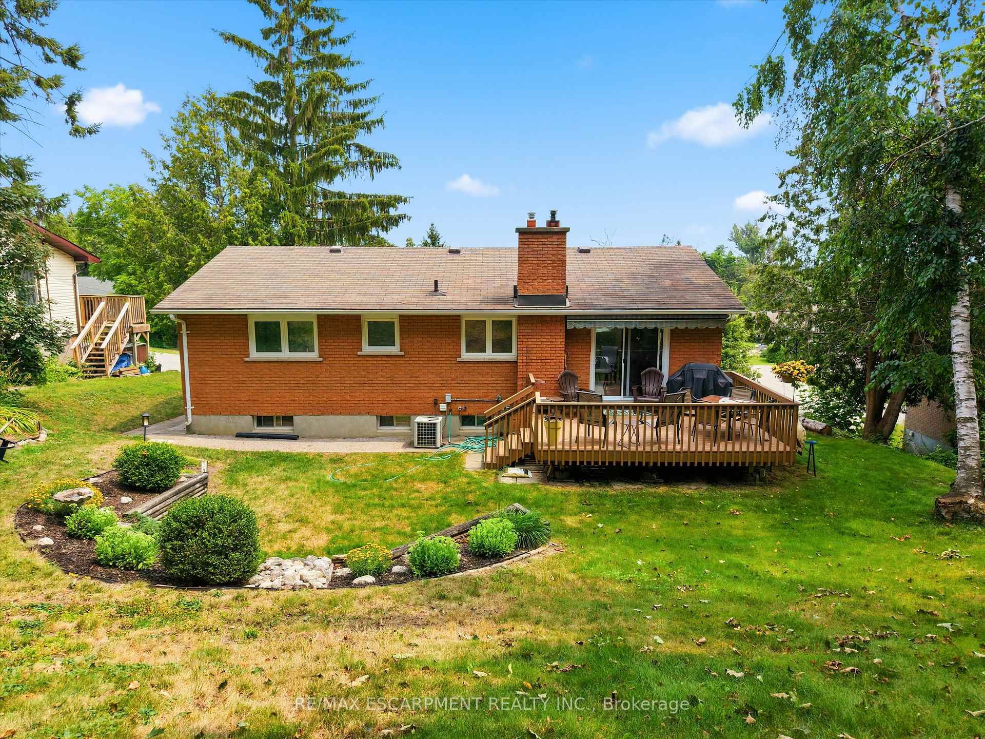 Photo 31 of 39 Orma Drive, Orillia — HOMEH