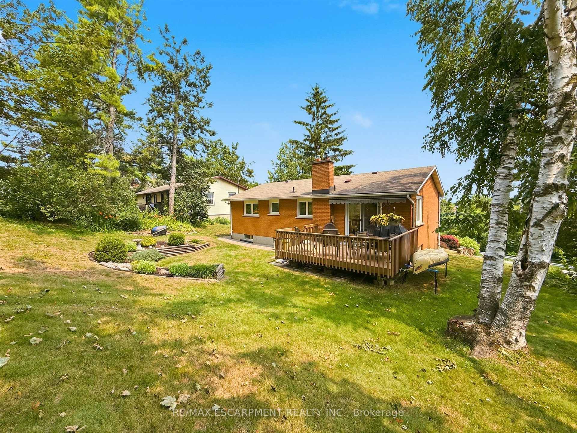 Photo 32 of 39 Orma Drive, Orillia — HOMEH