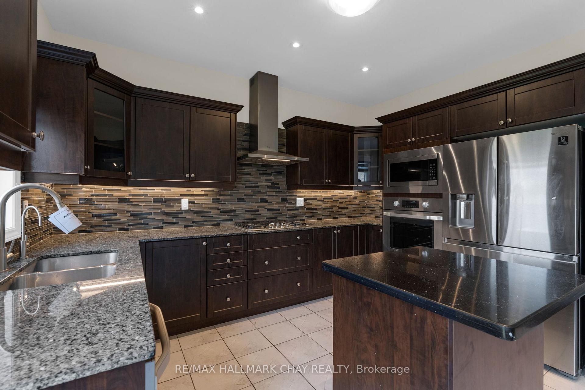 Photo 10 of 264 Russell Street, Southgate — HOMEH