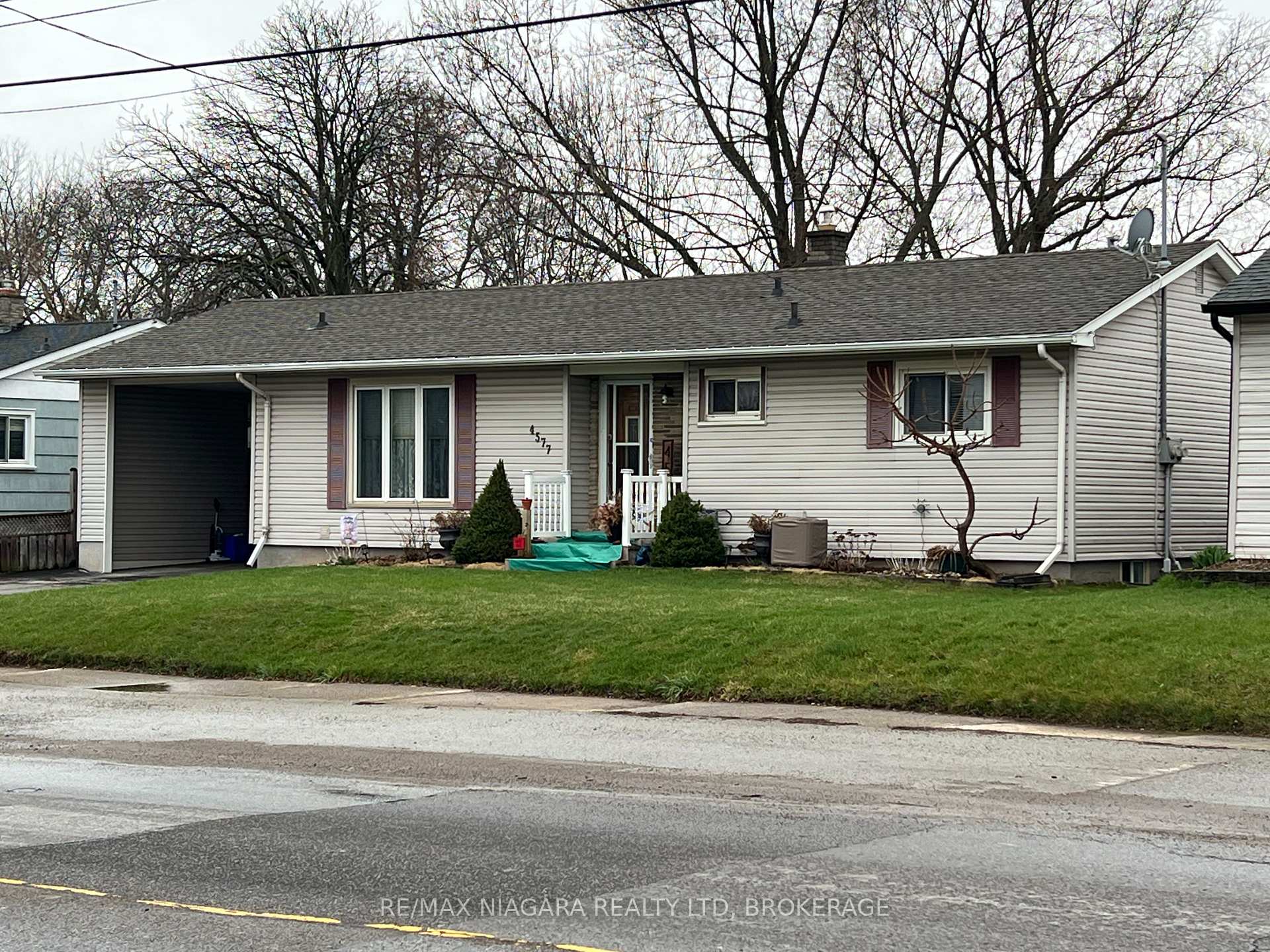 Photo 2 of 4577 Drummond Road, Niagara Falls, Morrison — HOMEH