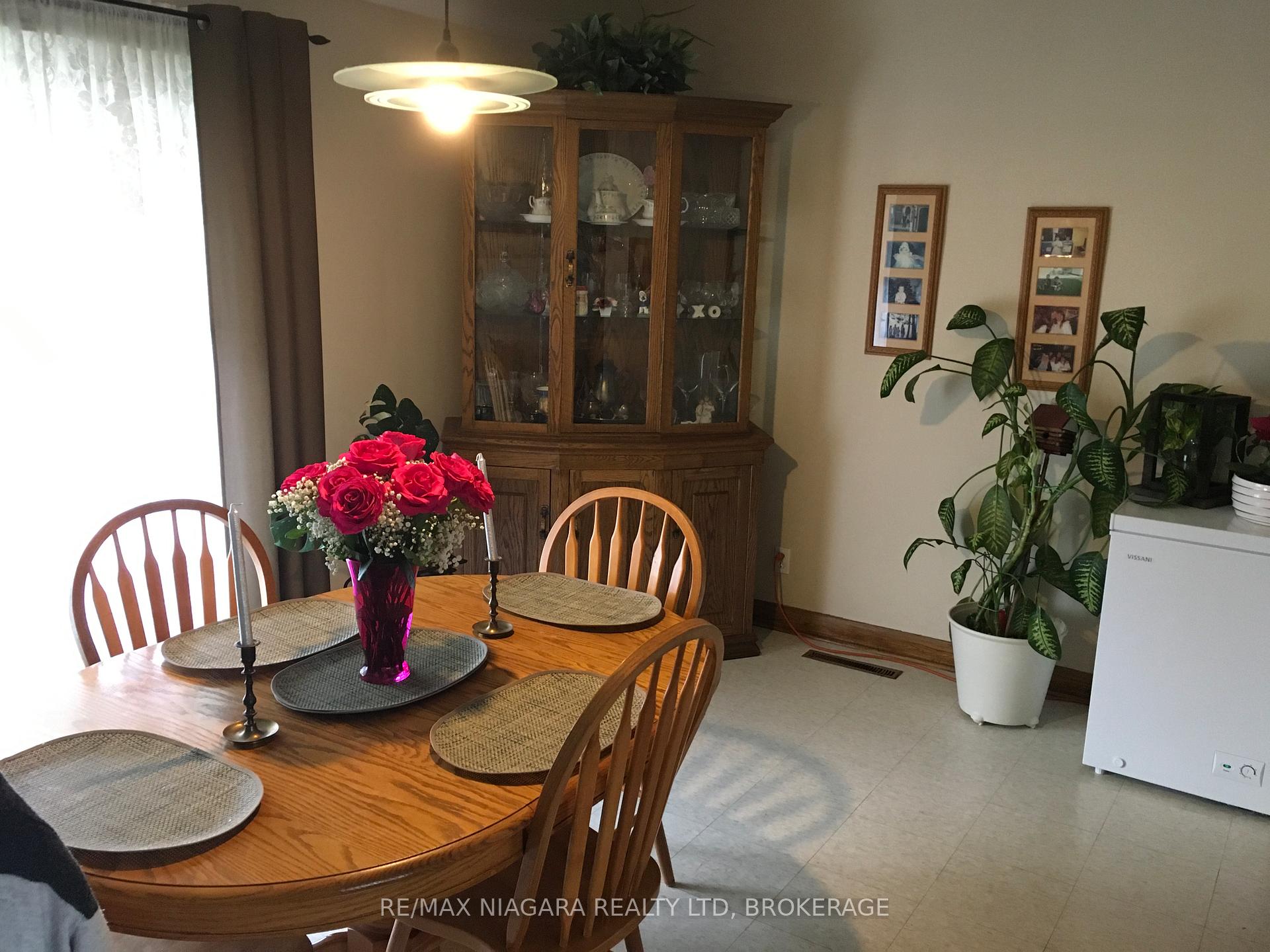 Photo 13 of 4577 Drummond Road, Niagara Falls, Morrison — HOMEH