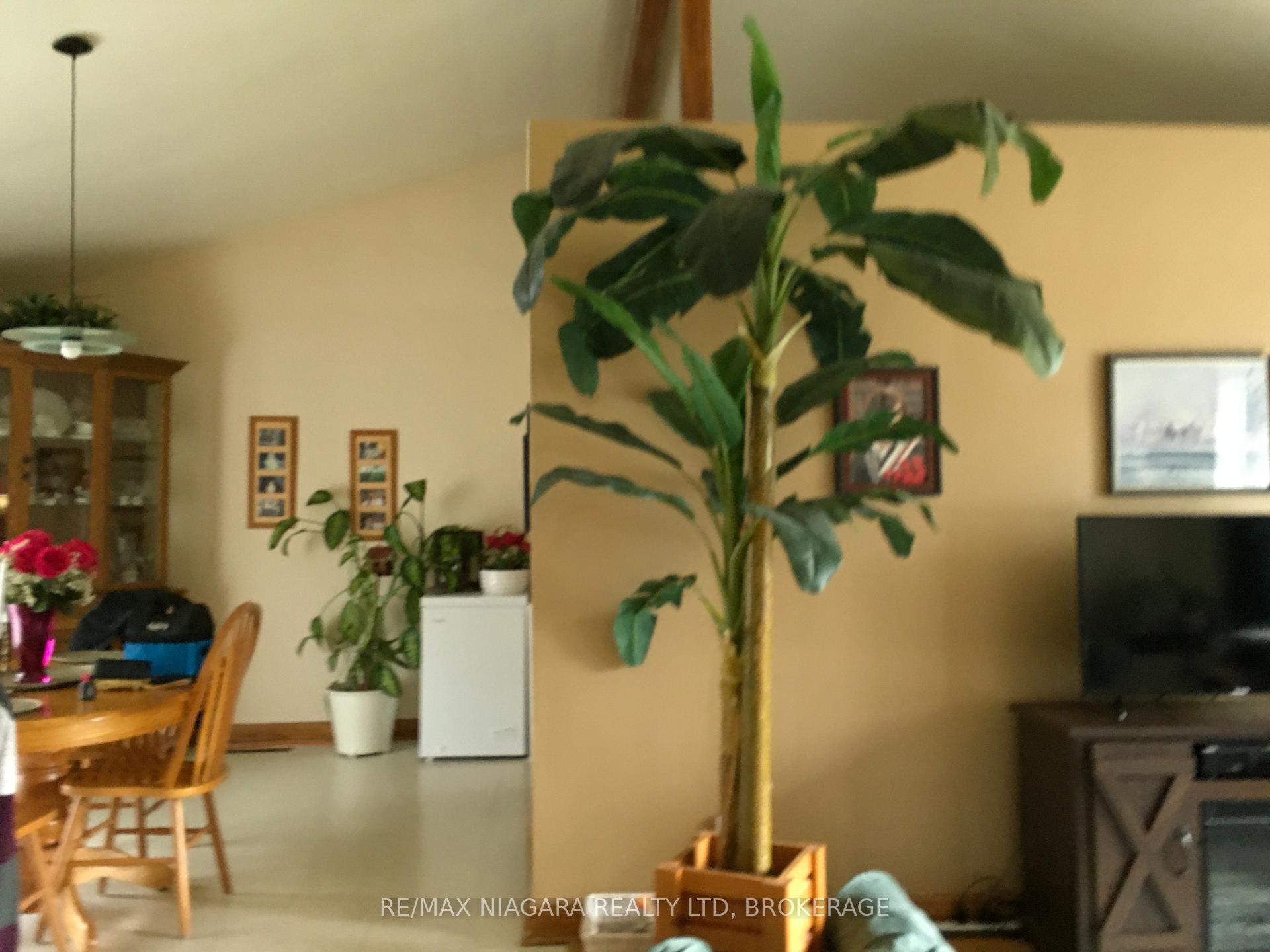 Photo 18 of 4577 Drummond Road, Niagara Falls, Morrison — HOMEH