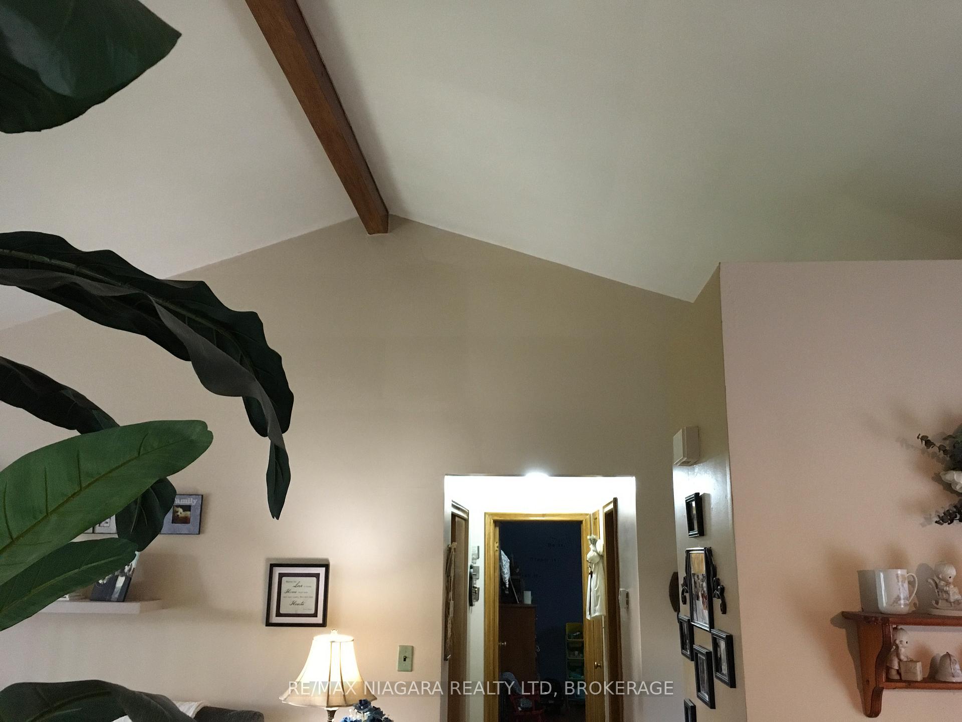 Photo 19 of 4577 Drummond Road, Niagara Falls, Morrison — HOMEH