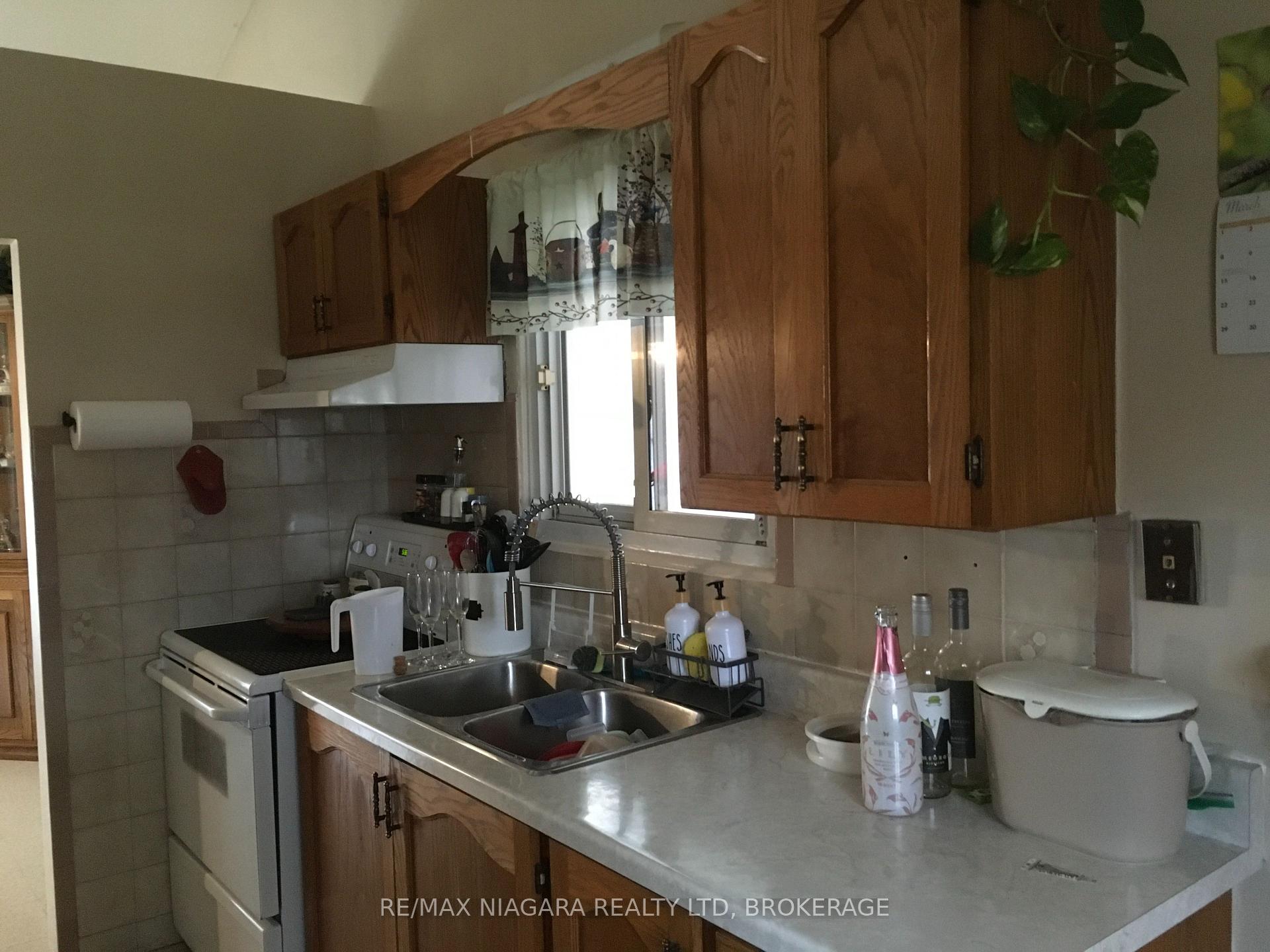 Photo 22 of 4577 Drummond Road, Niagara Falls, Morrison — HOMEH