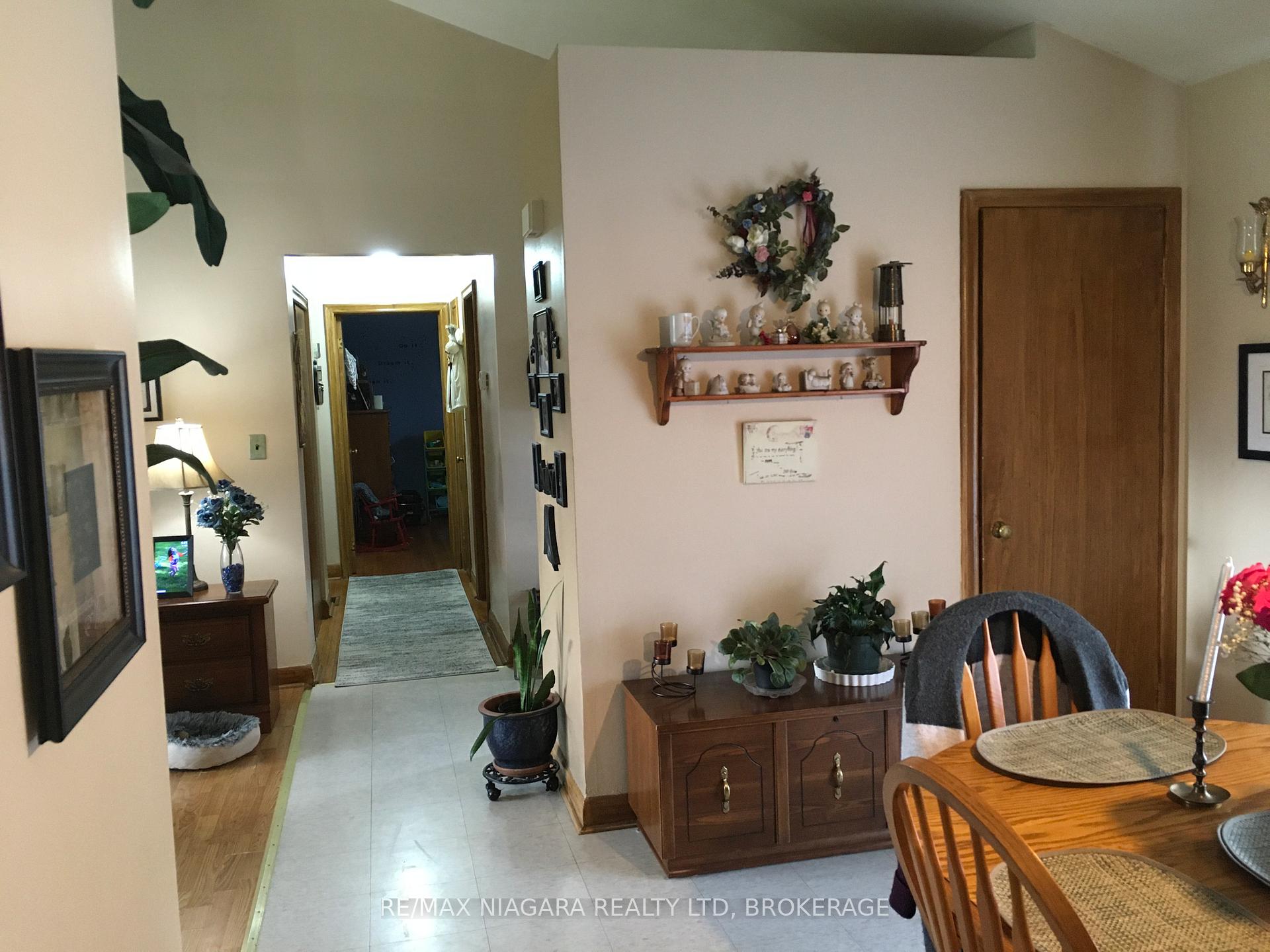Photo 24 of 4577 Drummond Road, Niagara Falls, Morrison — HOMEH
