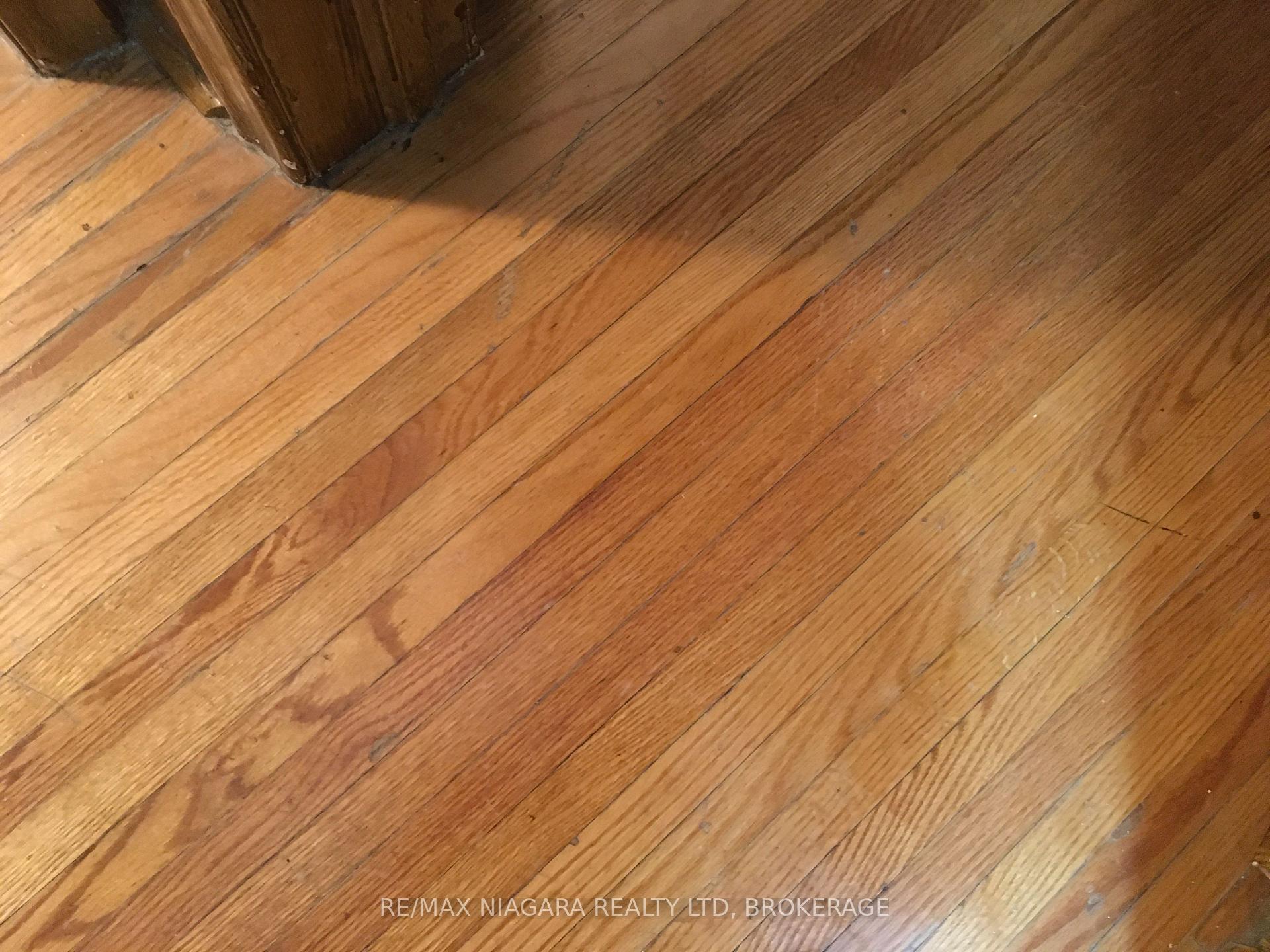 Photo 36 of 4577 Drummond Road, Niagara Falls, Morrison — HOMEH