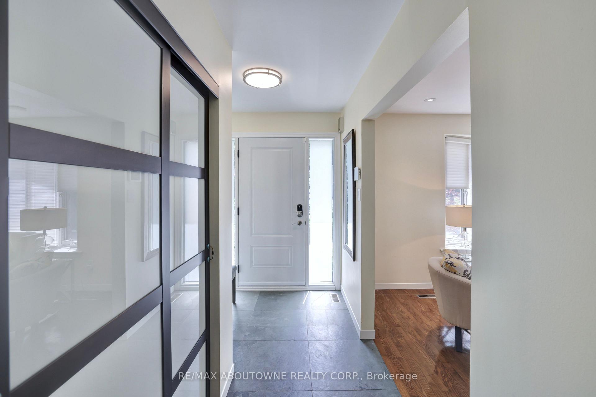 Photo 5 of 497 Anthony Drive, Oakville, Old Oakville — HOMEH