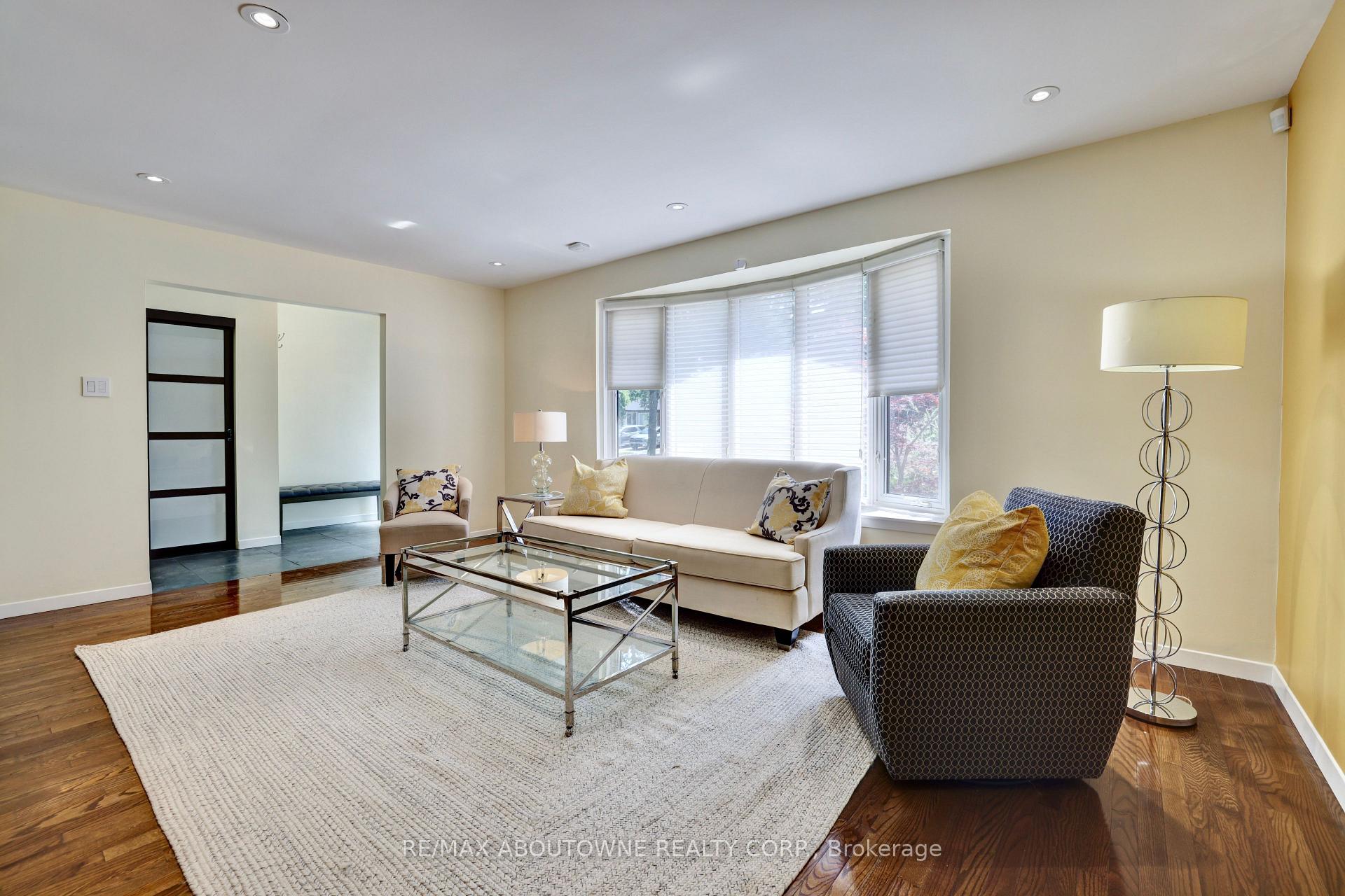 Photo 8 of 497 Anthony Drive, Oakville, Old Oakville — HOMEH