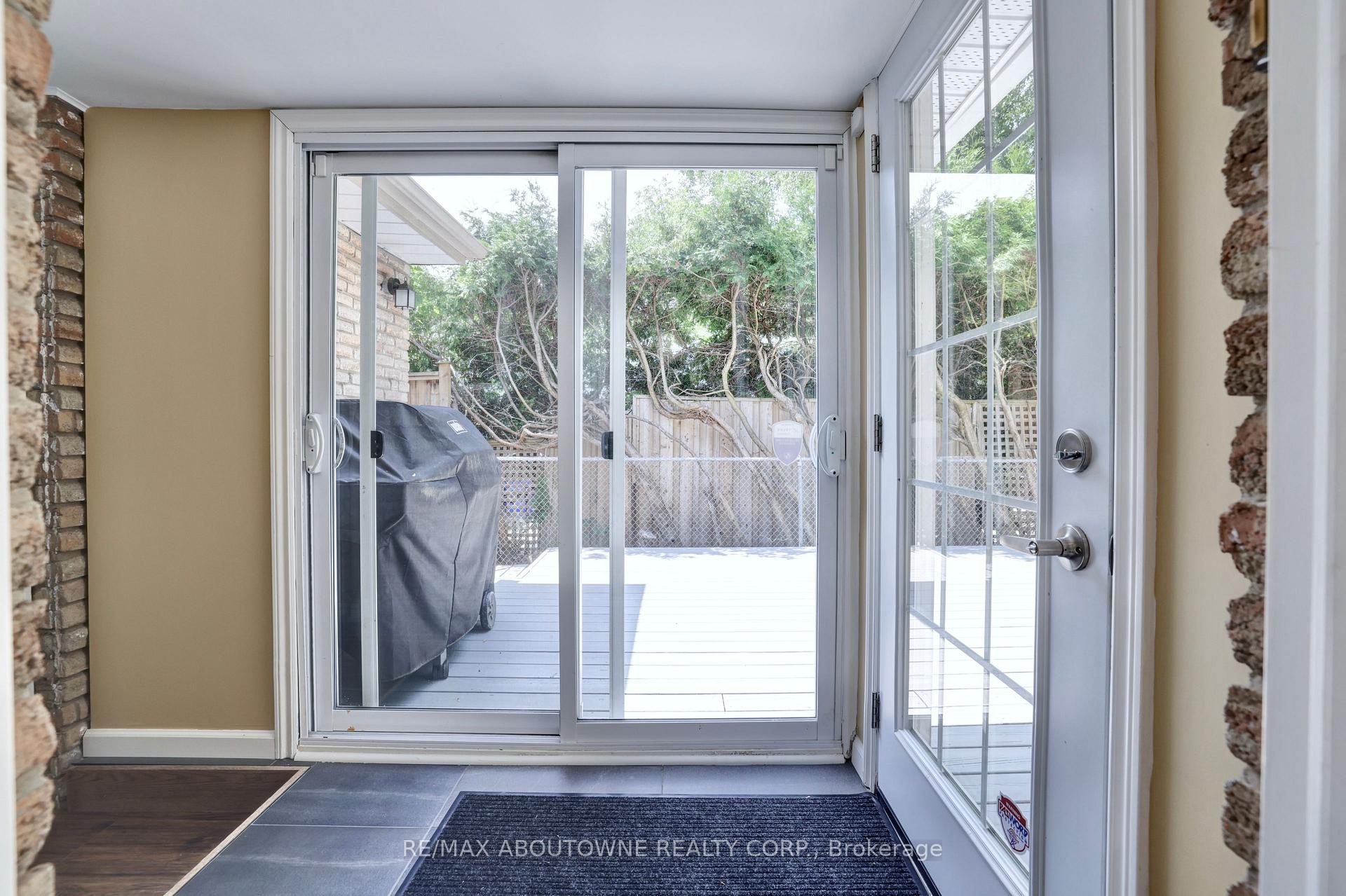 Photo 15 of 497 Anthony Drive, Oakville, Old Oakville — HOMEH