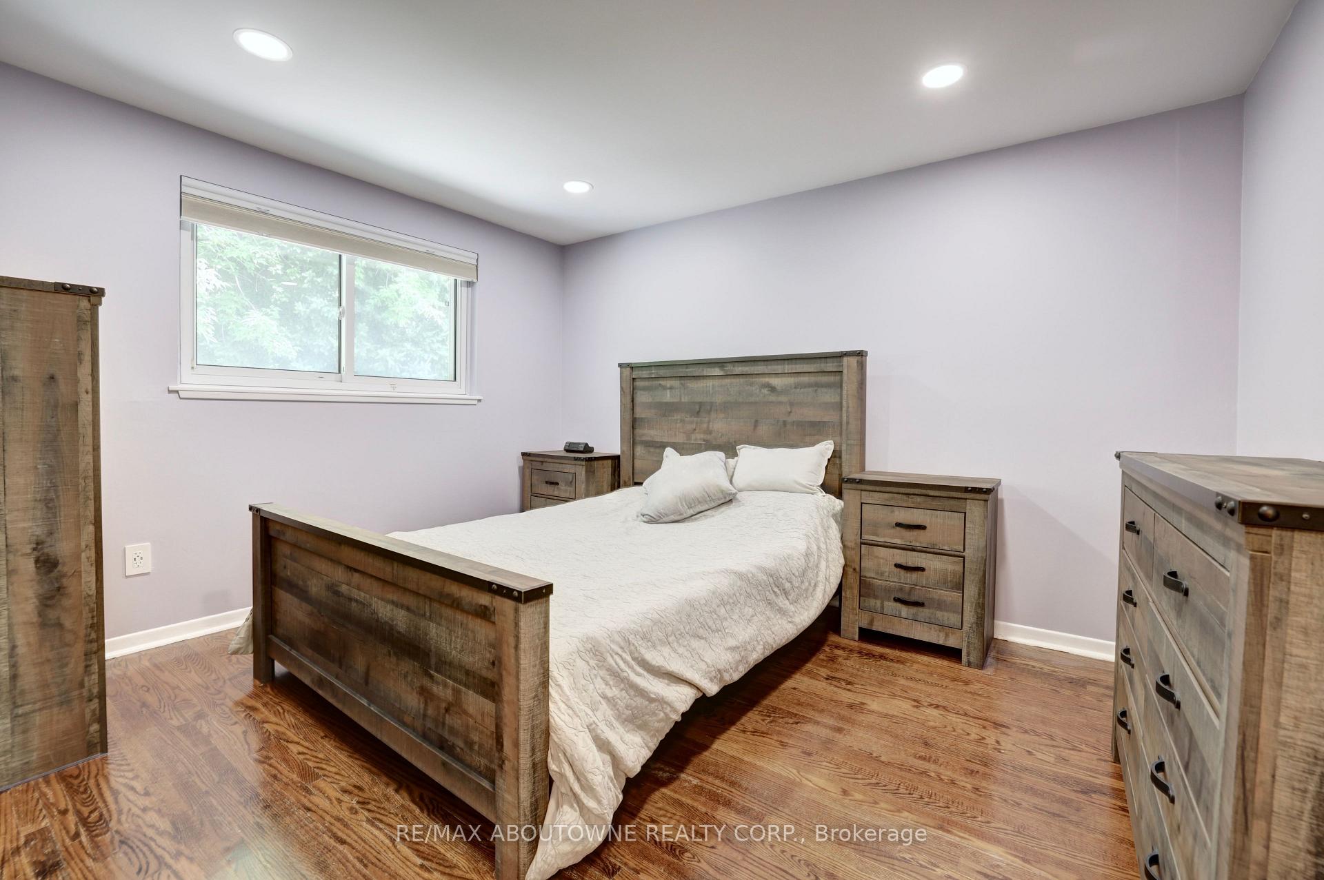 Photo 18 of 497 Anthony Drive, Oakville, Old Oakville — HOMEH