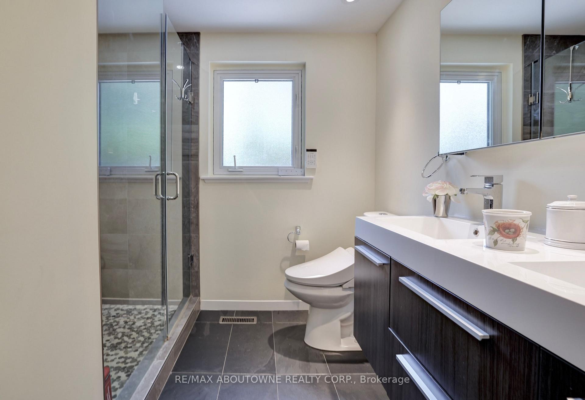 Photo 22 of 497 Anthony Drive, Oakville, Old Oakville — HOMEH
