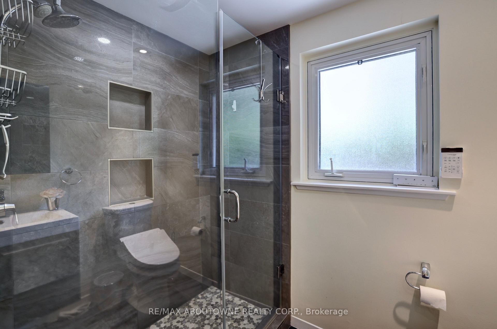 Photo 23 of 497 Anthony Drive, Oakville, Old Oakville — HOMEH