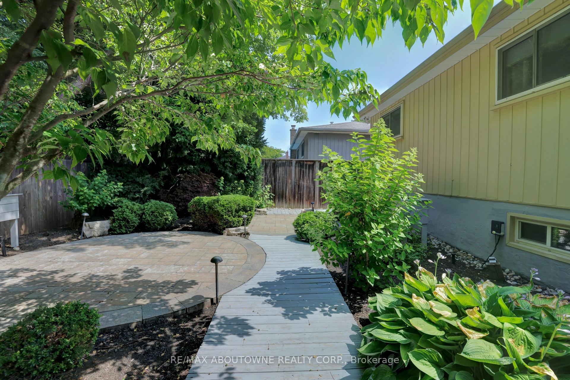 Photo 32 of 497 Anthony Drive, Oakville, Old Oakville — HOMEH