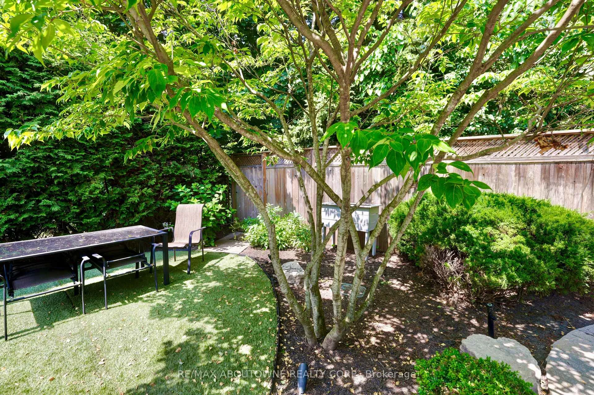 Photo 2 of 497 Anthony Drive, Oakville, Old Oakville — HOMEH