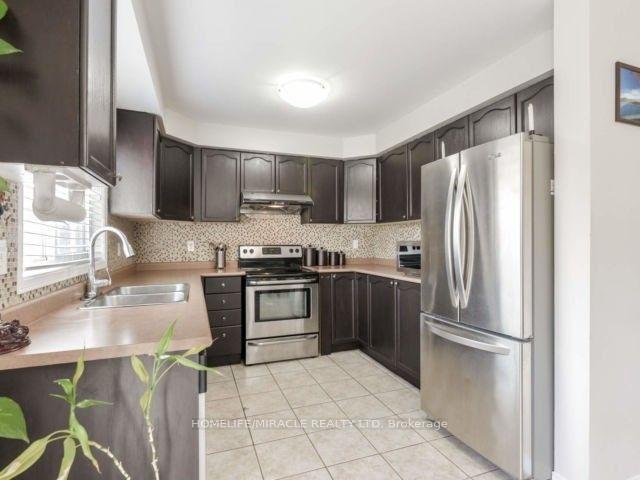 Photo 11 of 3 Ashmere Road, Brampton, Fletcher's Meadow — HOMEH