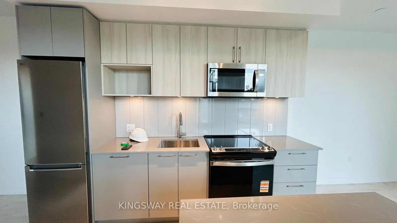 Photo 8 of Unit 201, 500 Plains Road E, Burlington, LaSalle — HOMEH
