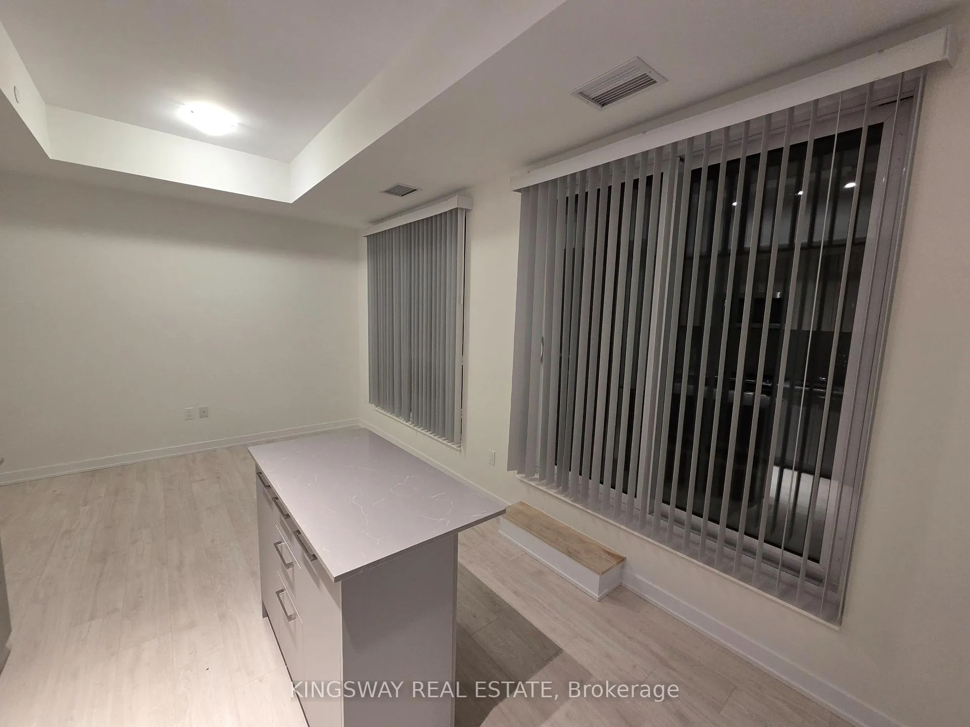 Photo 12 of Unit 201, 500 Plains Road E, Burlington, LaSalle — HOMEH