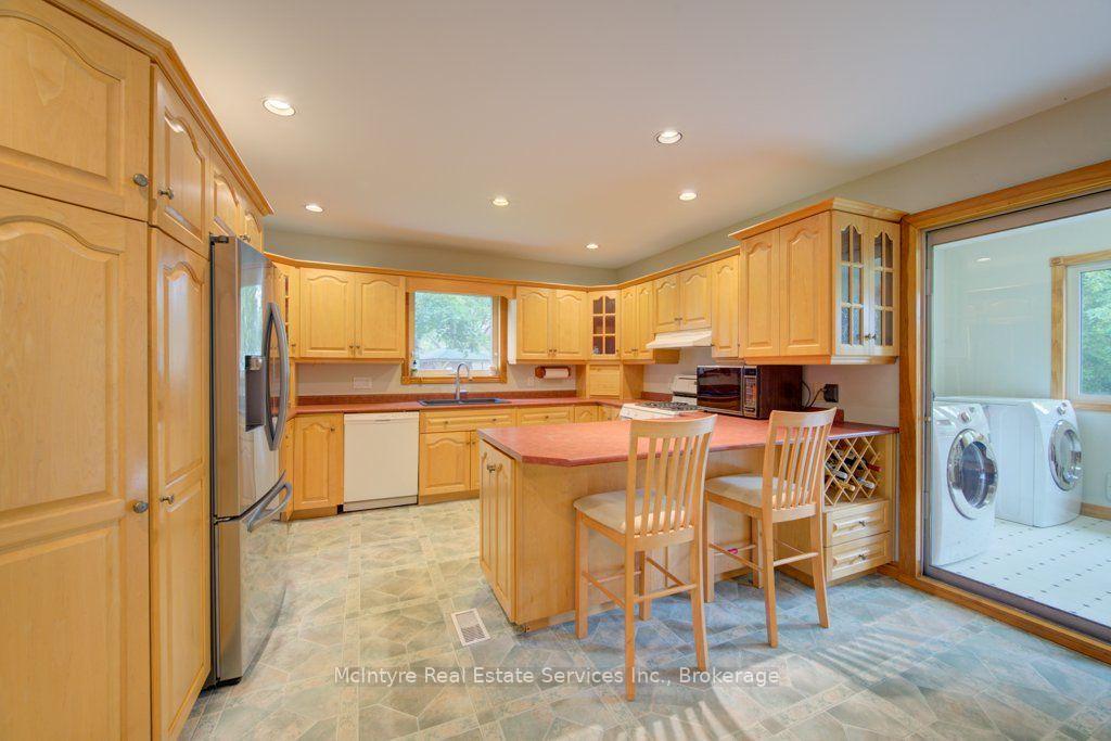Photo 14 of 1249 Notre Dame Dr, Wilmot — HOMEH