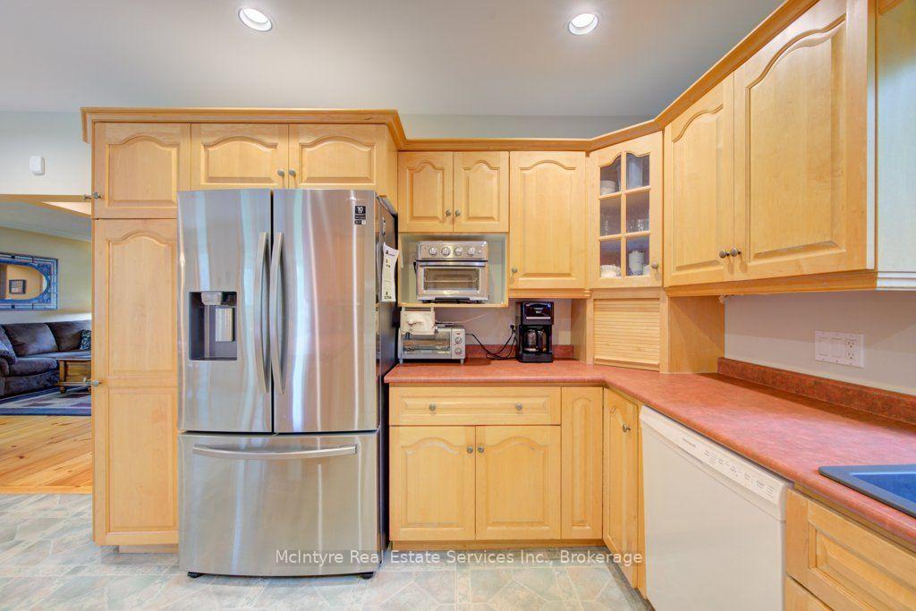 Photo 17 of 1249 Notre Dame Dr, Wilmot — HOMEH