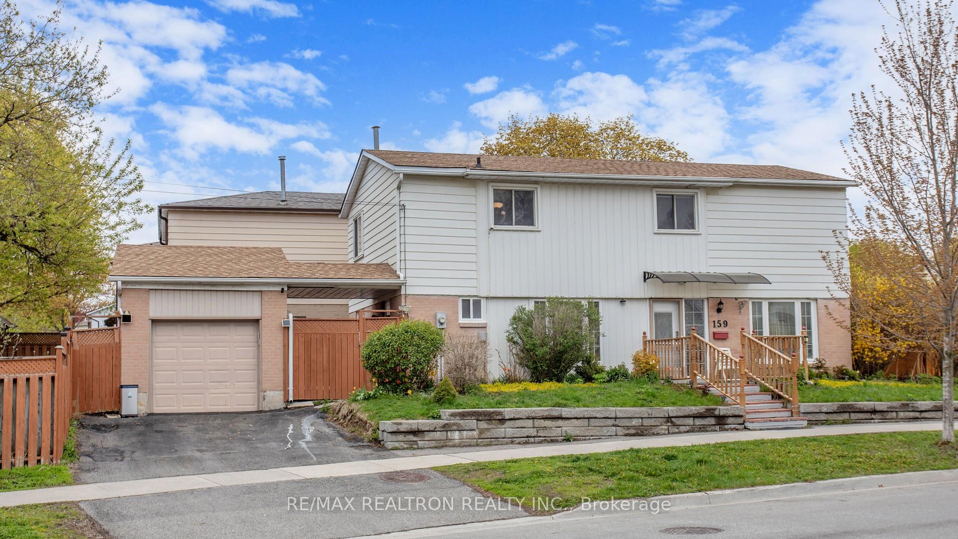 Photo 2 of 159 Patterson Street, Newmarket, Huron Heights-Leslie Valley — HOMEH