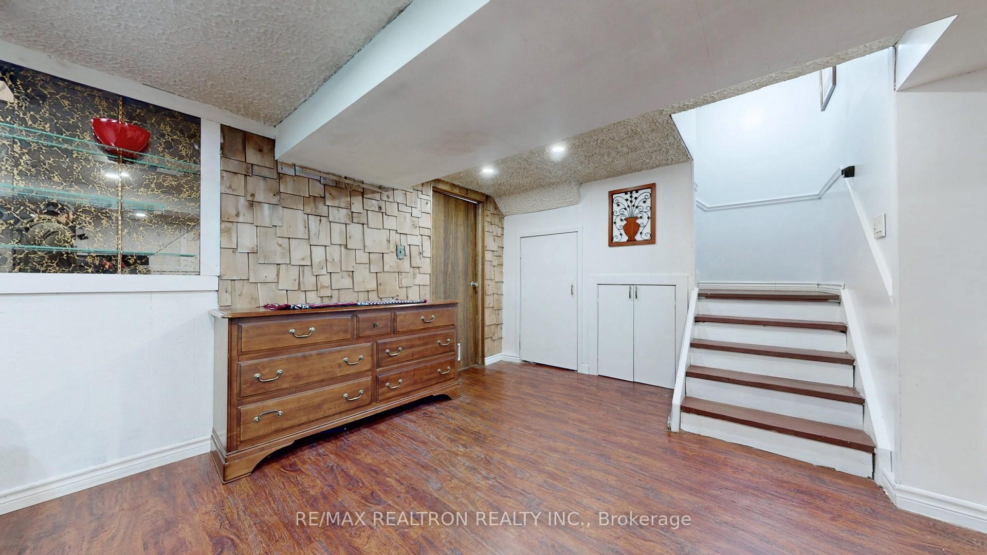 Photo 33 of 159 Patterson Street, Newmarket, Huron Heights-Leslie Valley — HOMEH