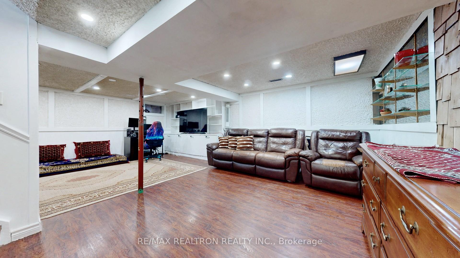 Photo 39 of 159 Patterson Street, Newmarket, Huron Heights-Leslie Valley — HOMEH