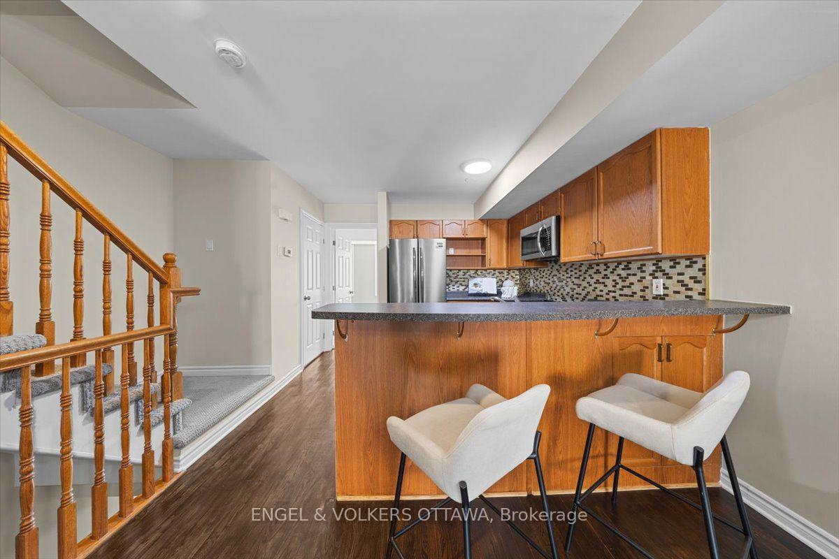 Photo 12 of Unit 9, 2820 Baseline Road, Ottawa, Leslie Park — HOMEH