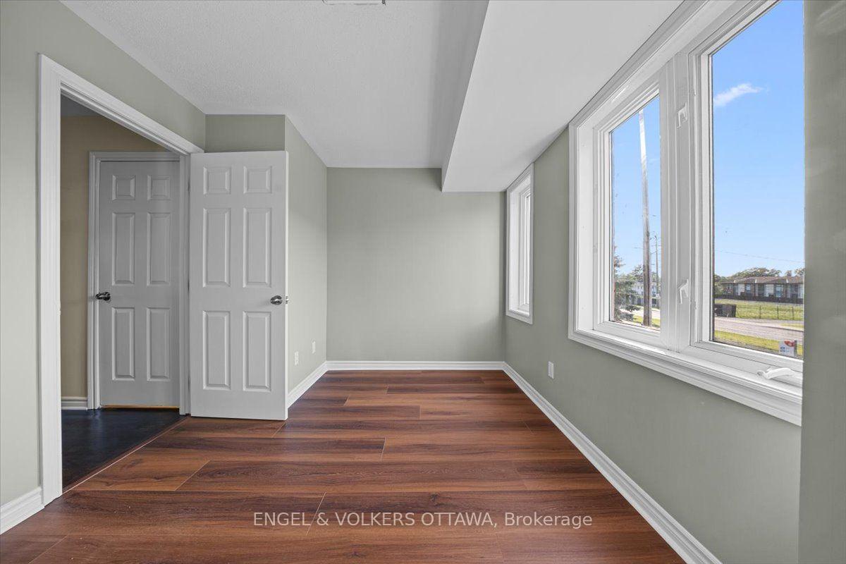 Photo 16 of Unit 9, 2820 Baseline Road, Ottawa, Leslie Park — HOMEH