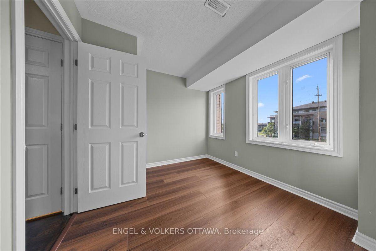 Photo 19 of Unit 9, 2820 Baseline Road, Ottawa, Leslie Park — HOMEH