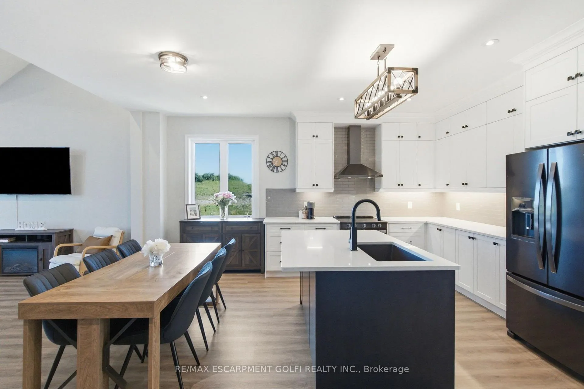 Photo 6 of 119 Midland Place, Welland, Hwy 406/Welland — HOMEH