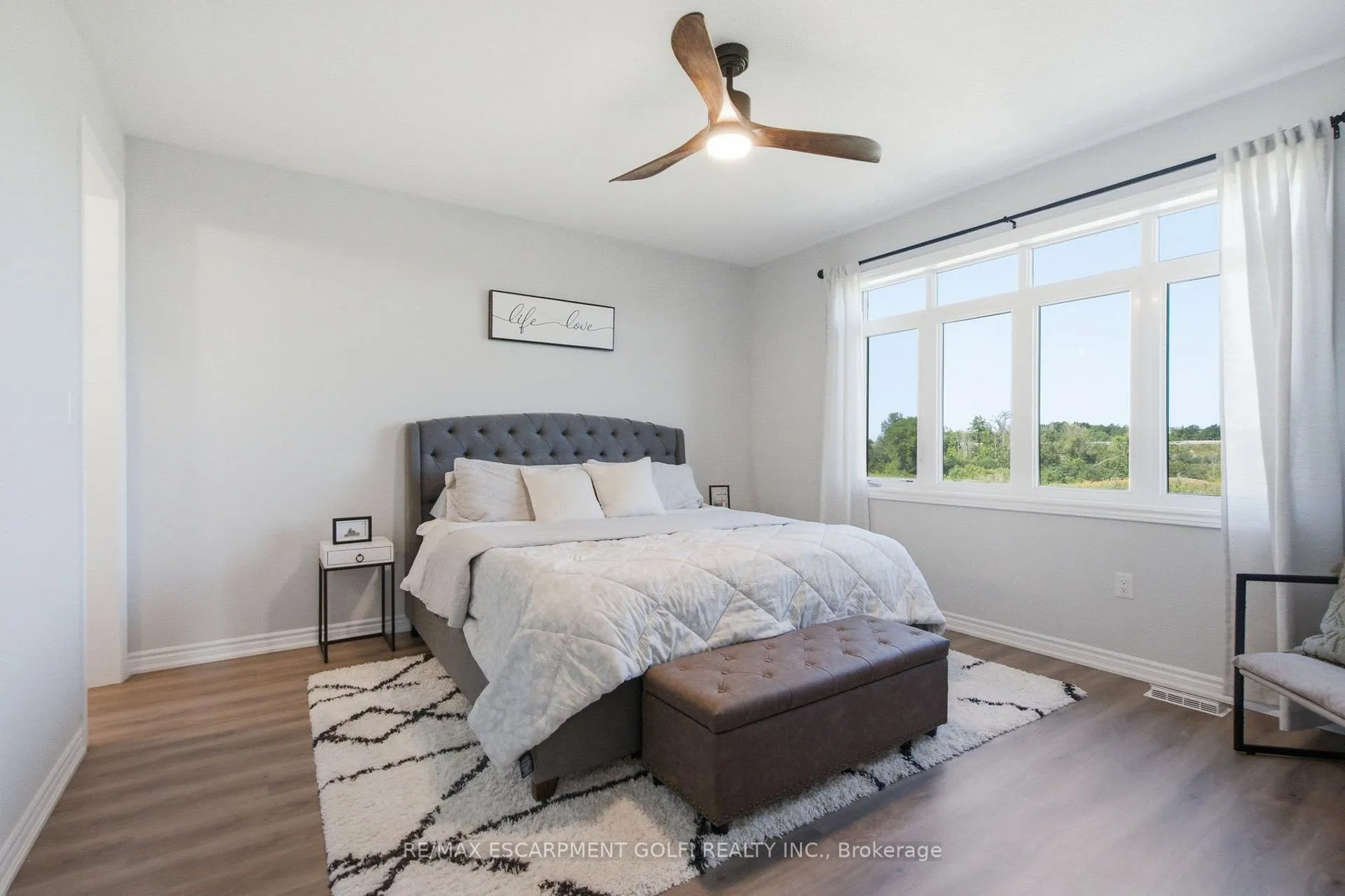 Photo 10 of 119 Midland Place, Welland, Hwy 406/Welland — HOMEH