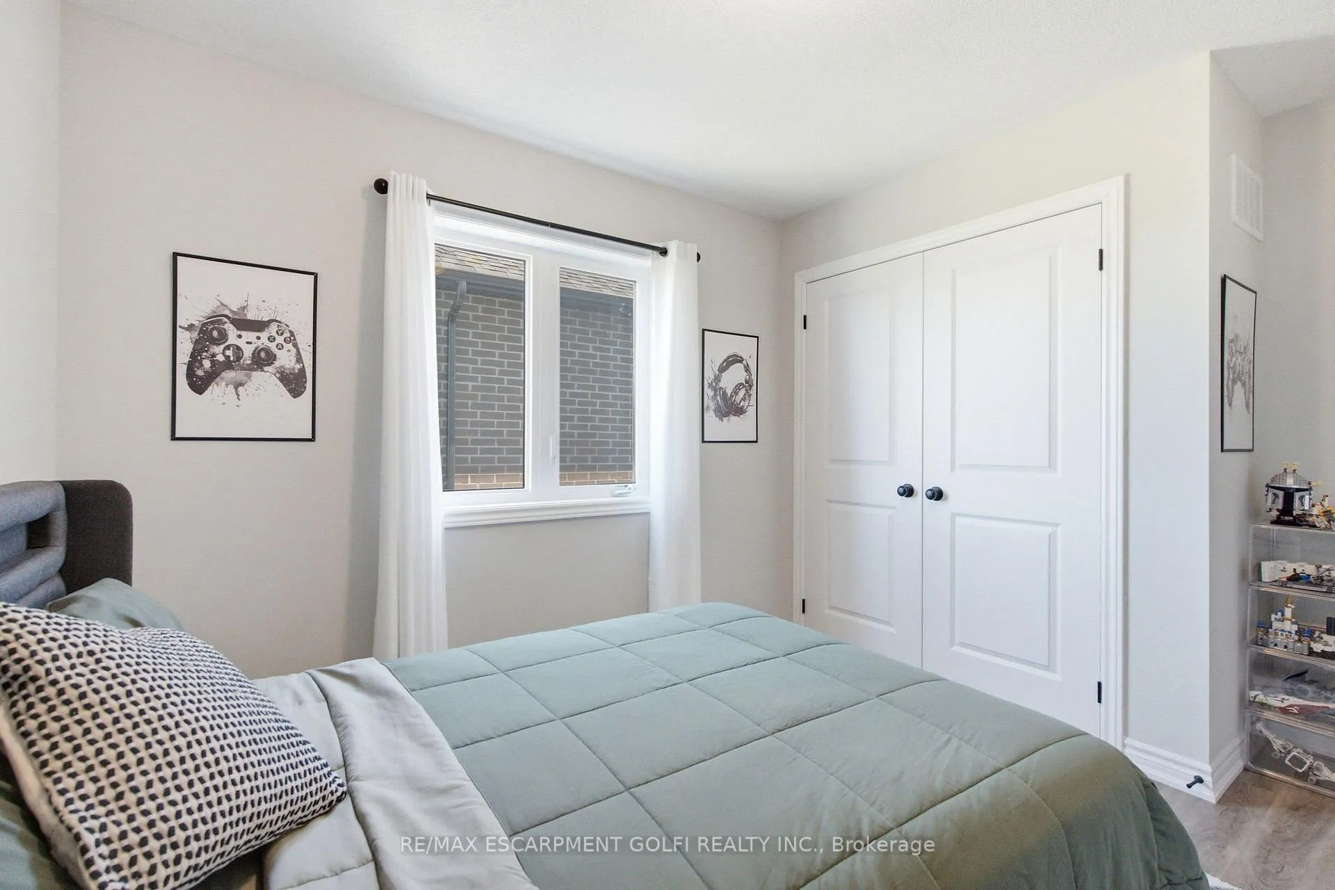 Photo 17 of 119 Midland Place, Welland, Hwy 406/Welland — HOMEH