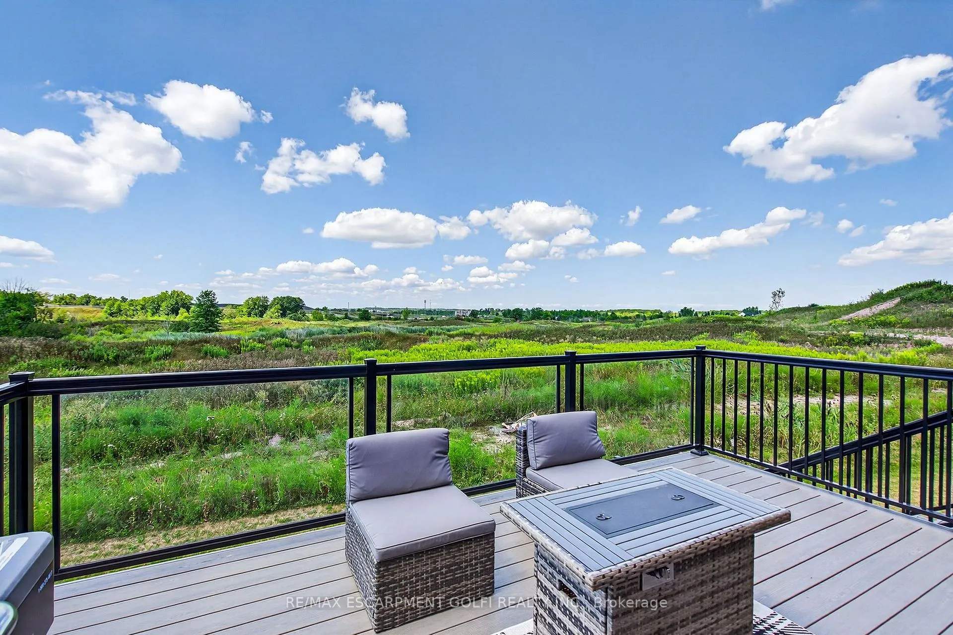 Photo 24 of 119 Midland Place, Welland, Hwy 406/Welland — HOMEH