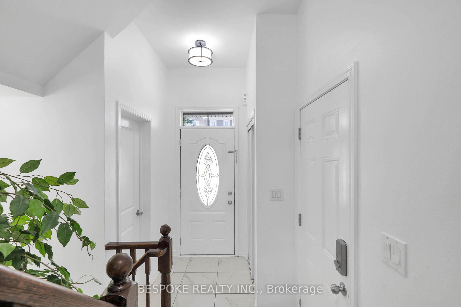 Photo 3 of 136 Coho Drive, Whitby, Lynde Creek — HOMEH