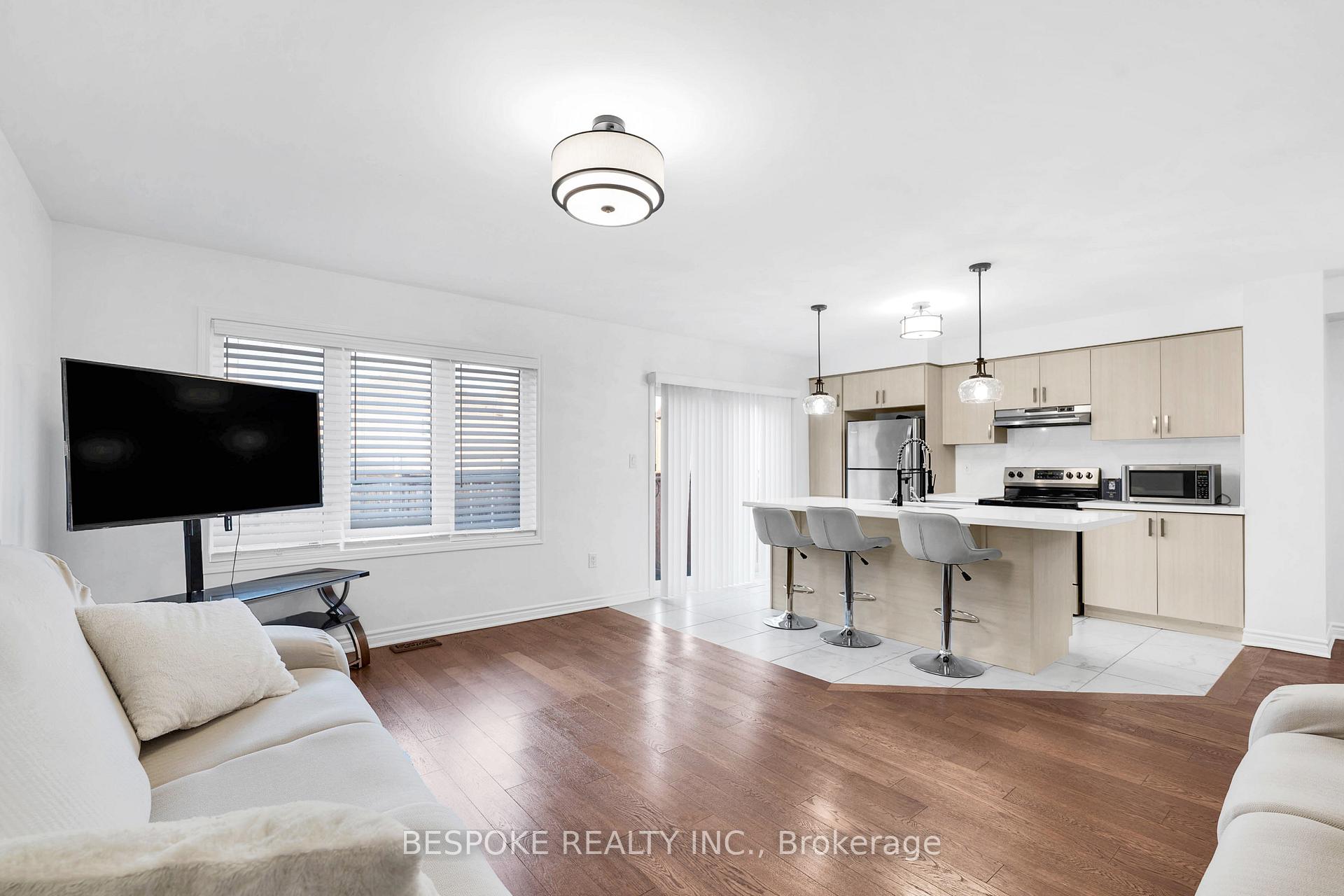 Photo 6 of 136 Coho Drive, Whitby, Lynde Creek — HOMEH
