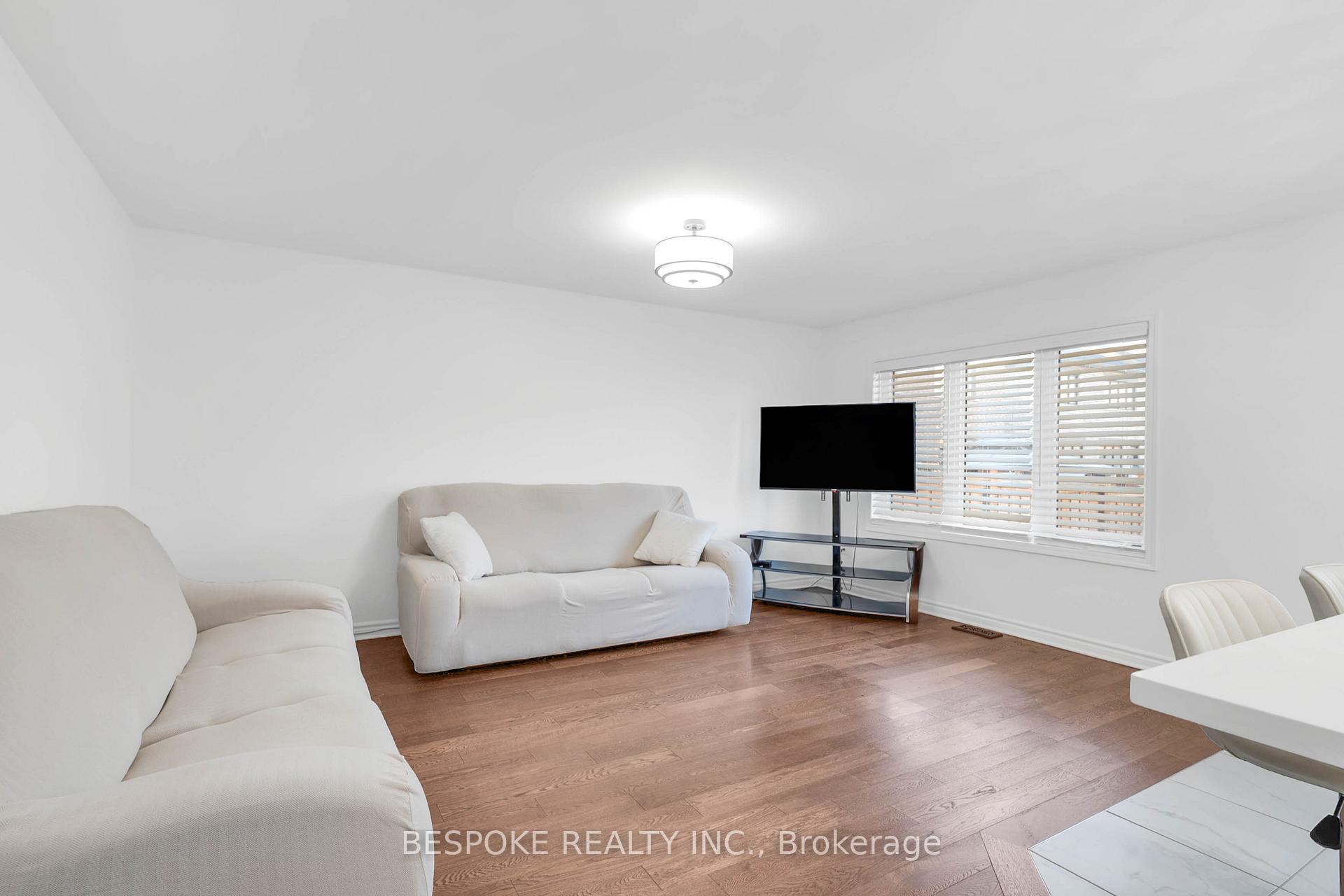 Photo 7 of 136 Coho Drive, Whitby, Lynde Creek — HOMEH