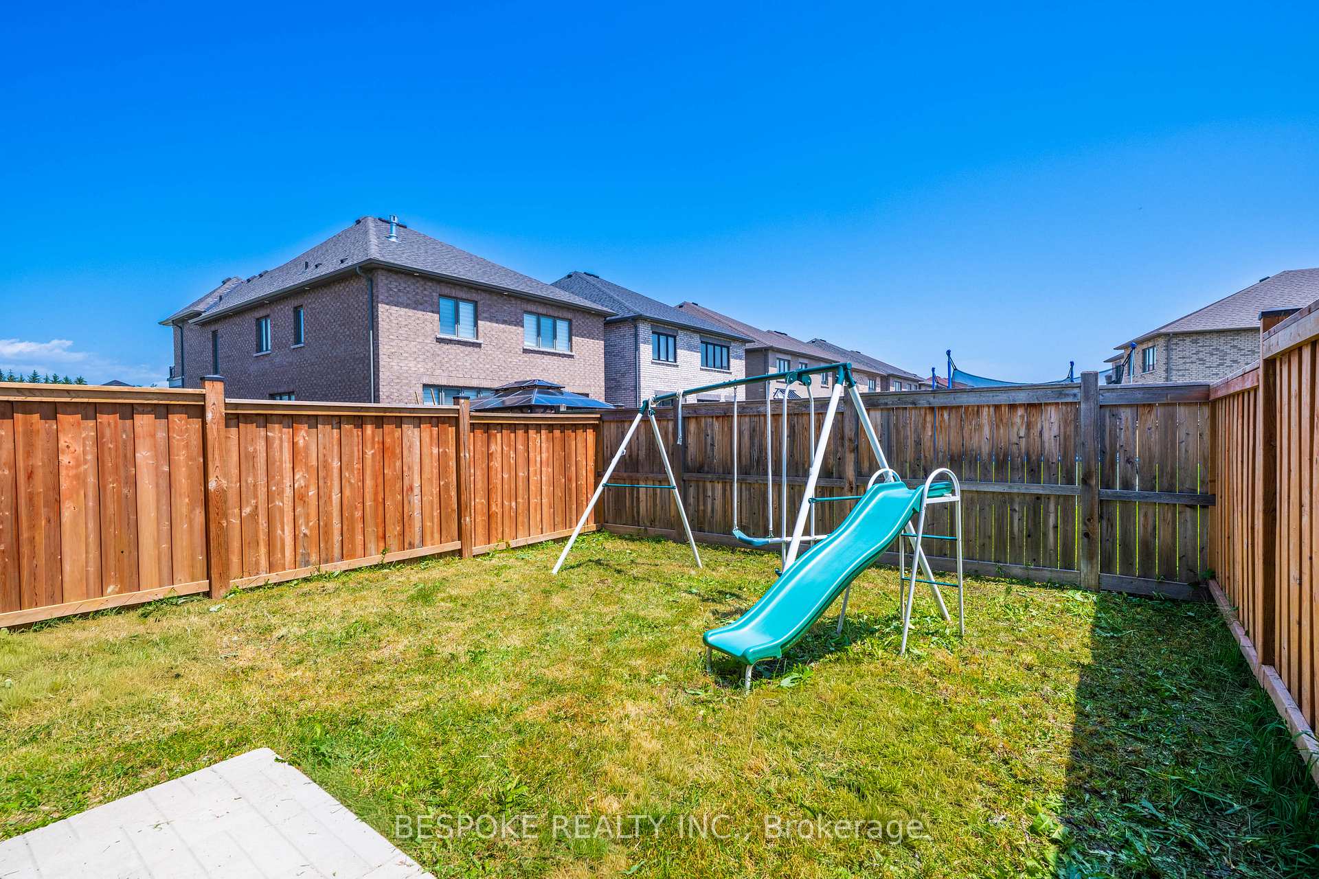 Photo 26 of 136 Coho Drive, Whitby, Lynde Creek — HOMEH