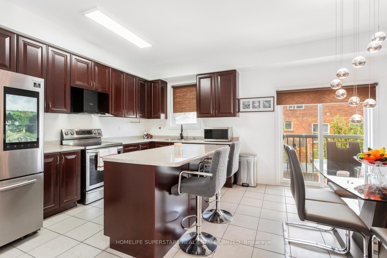 Photo 14 of 18 Mary Chapman Boulevard, North York, Humberlea-Pelmo Park — HOMEH