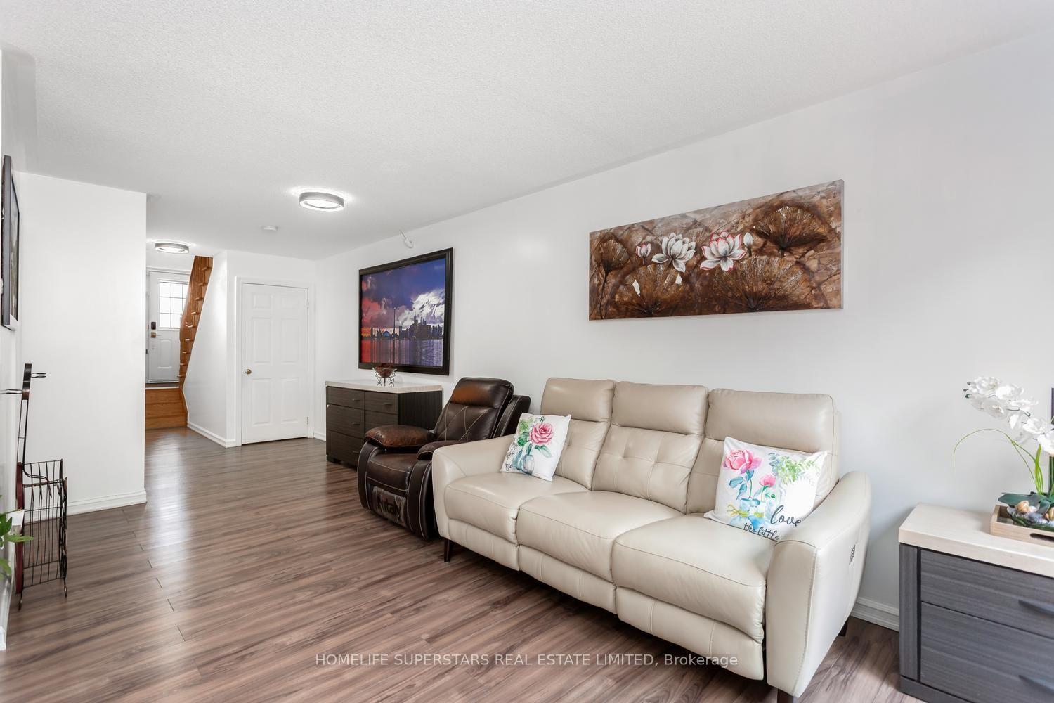 Photo 40 of 18 Mary Chapman Boulevard, North York, Humberlea-Pelmo Park — HOMEH