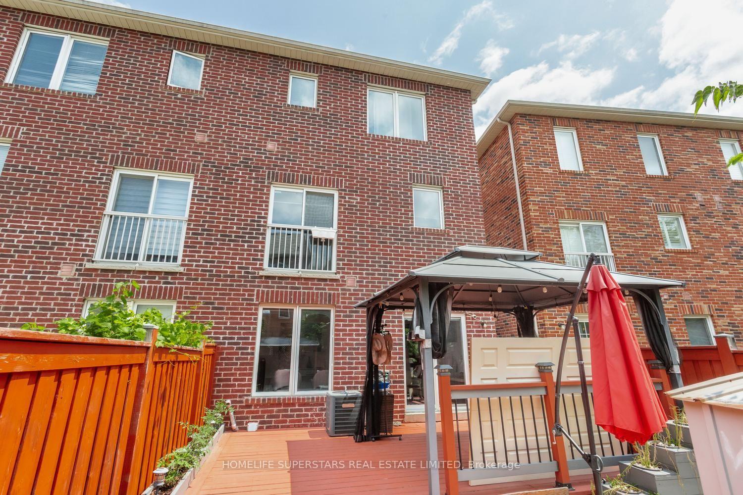 Photo 48 of 18 Mary Chapman Boulevard, North York, Humberlea-Pelmo Park — HOMEH