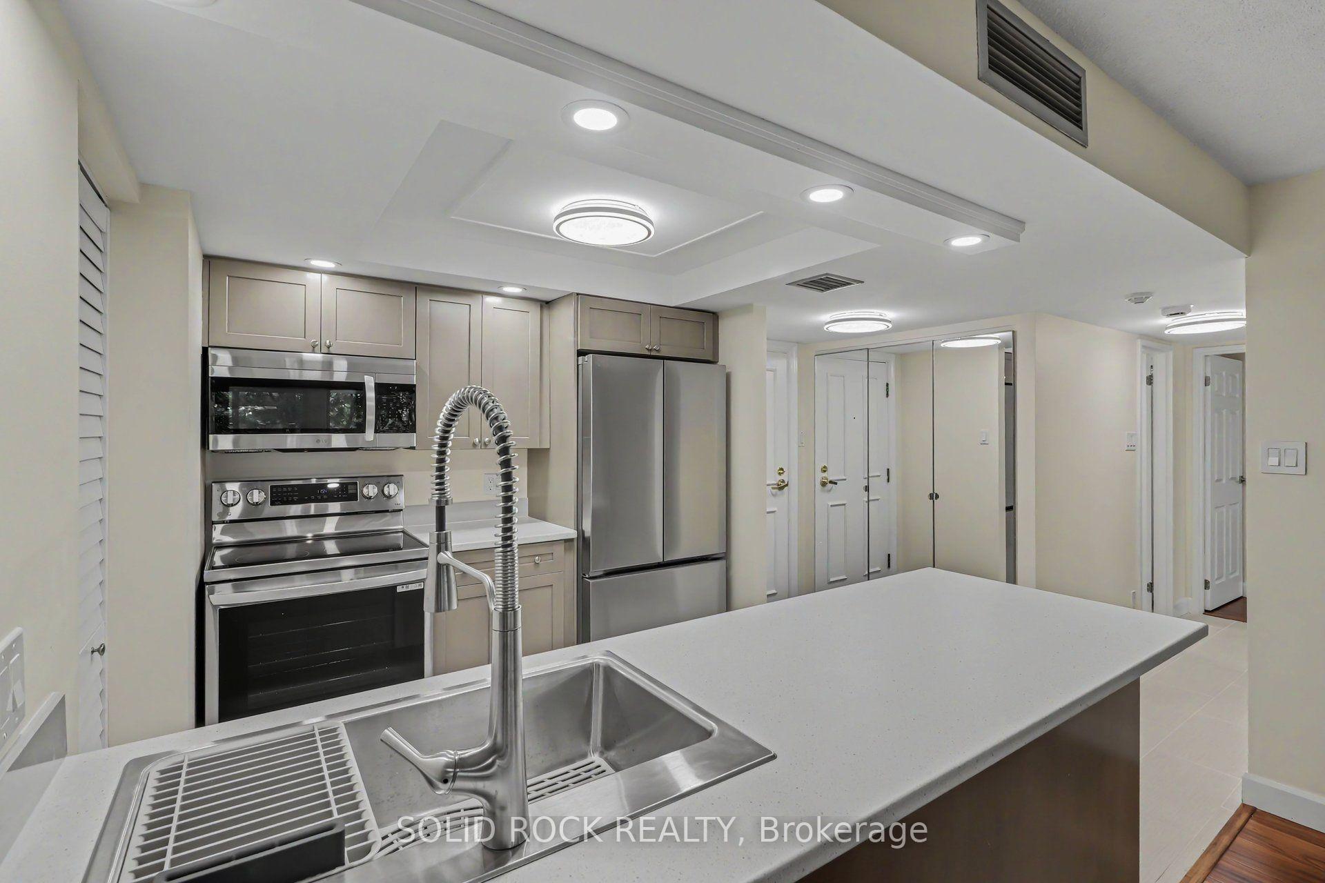 Photo 13 of Unit 303, 30 Charlevoix Street, Ottawa, Vanier — HOMEH