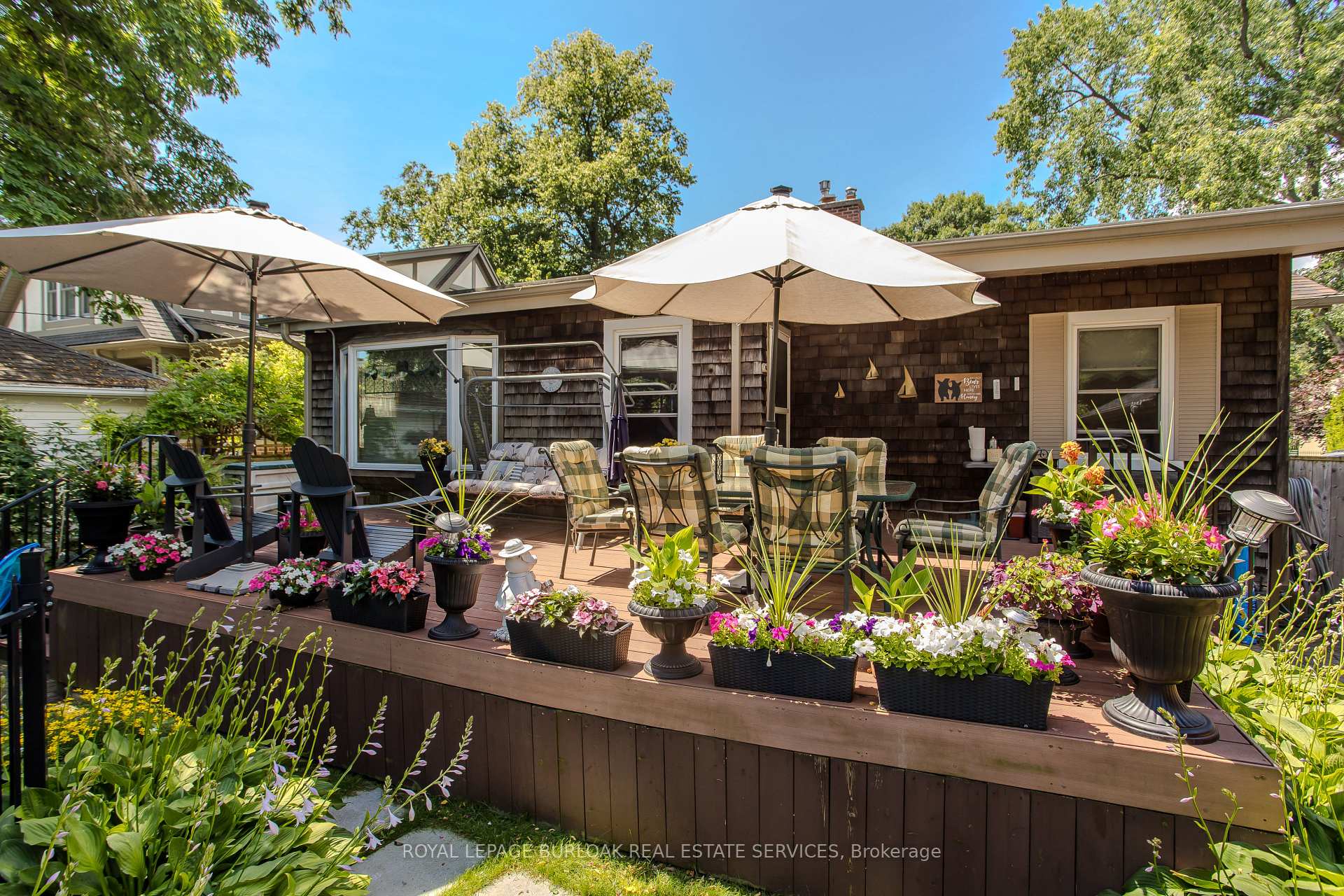 Photo 4 of 569 Locust Street, Burlington, Brant — HOMEH