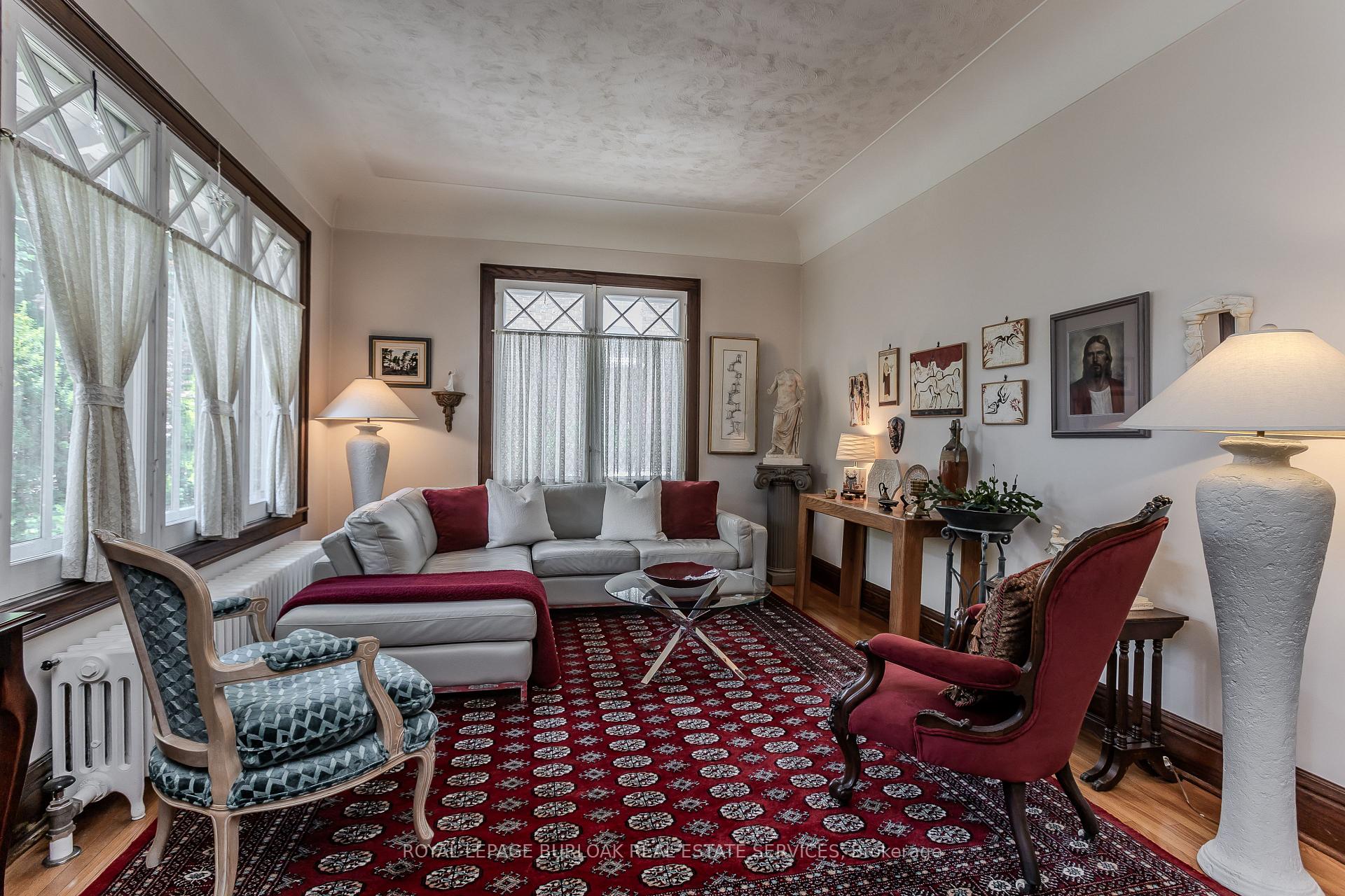 Photo 10 of 569 Locust Street, Burlington, Brant — HOMEH