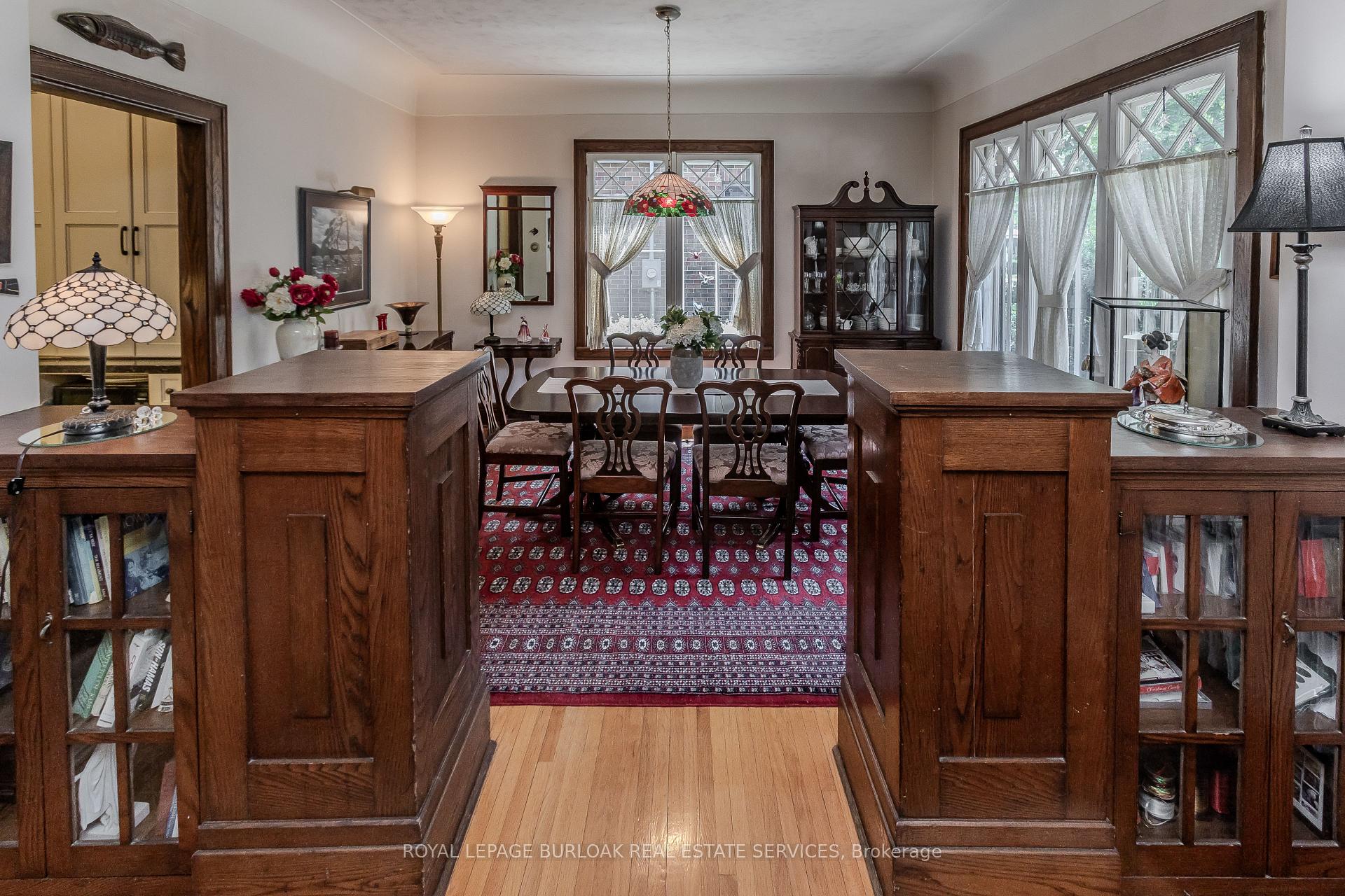 Photo 11 of 569 Locust Street, Burlington, Brant — HOMEH