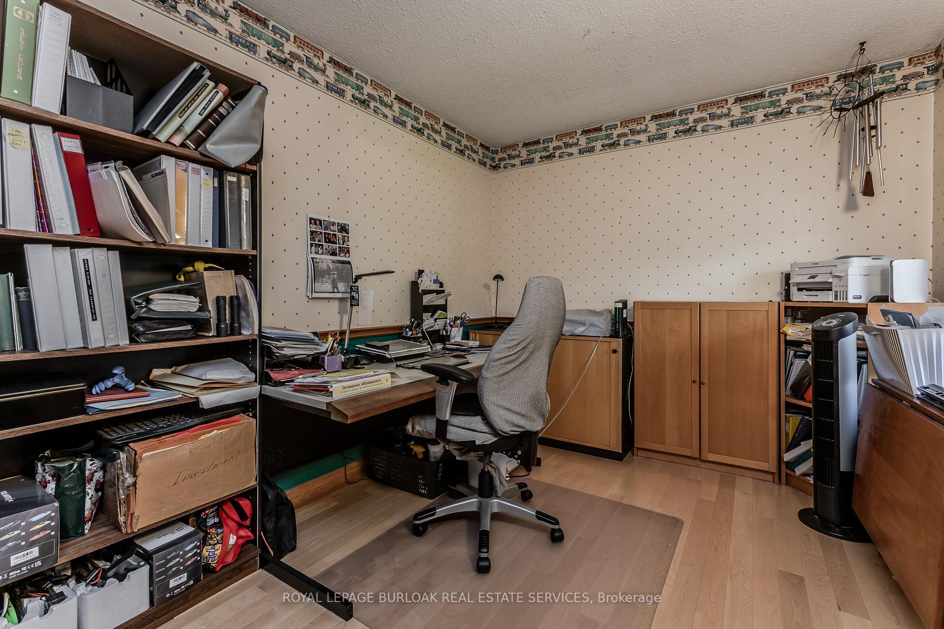Photo 20 of 569 Locust Street, Burlington, Brant — HOMEH